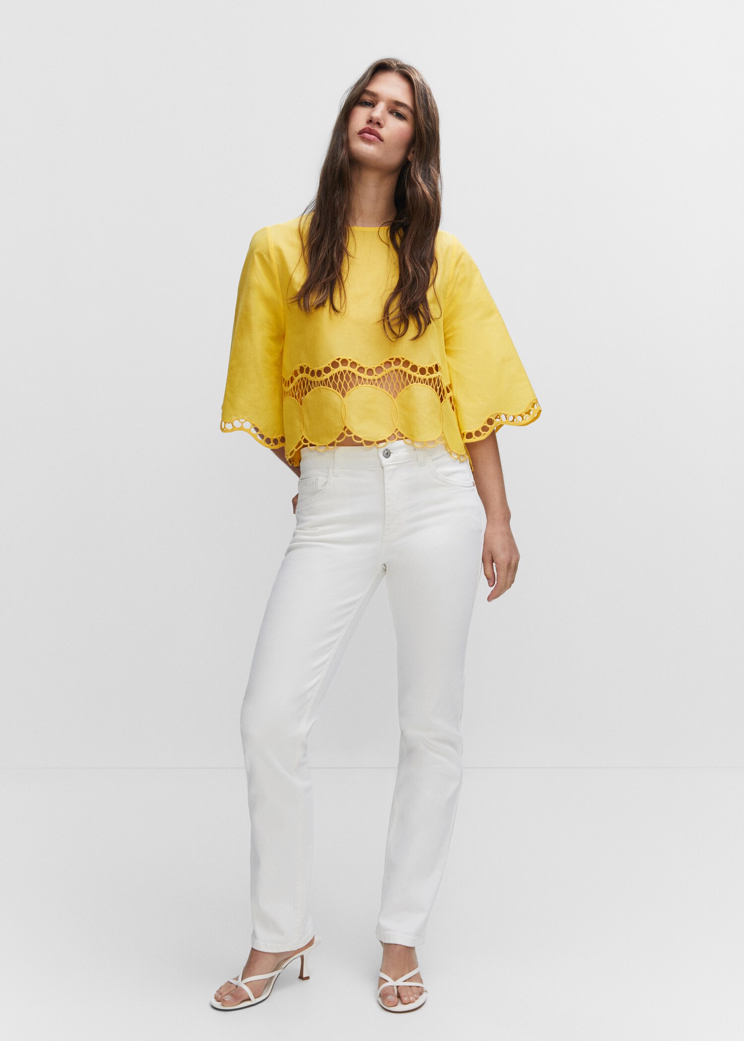 Geborduurde oversized blouse - Overzichtstekening