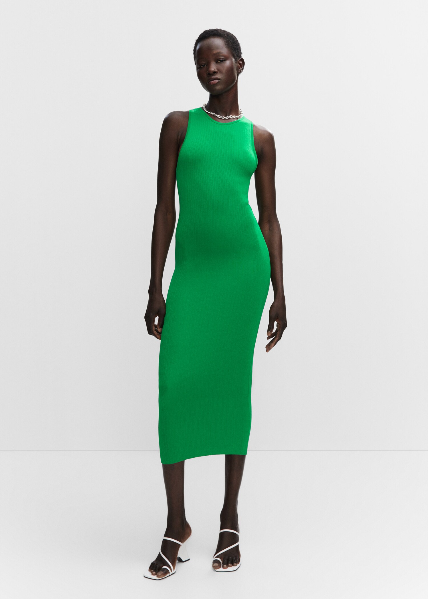 Ribbed knitted dress with zip - General plane