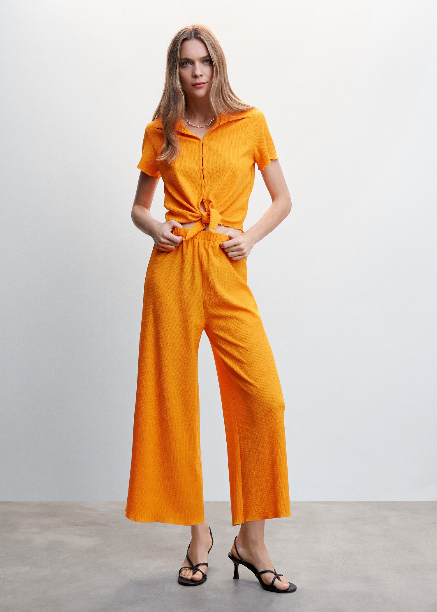Textured flowy pants - General plane