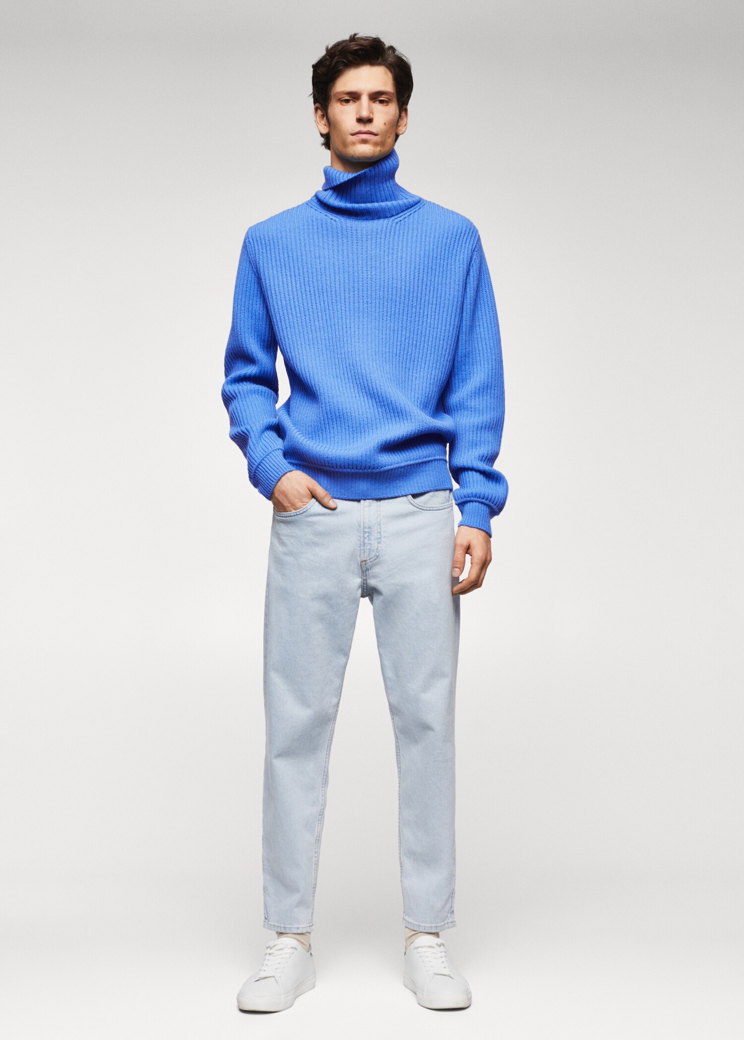 Turtleneck wool sweater - General plane
