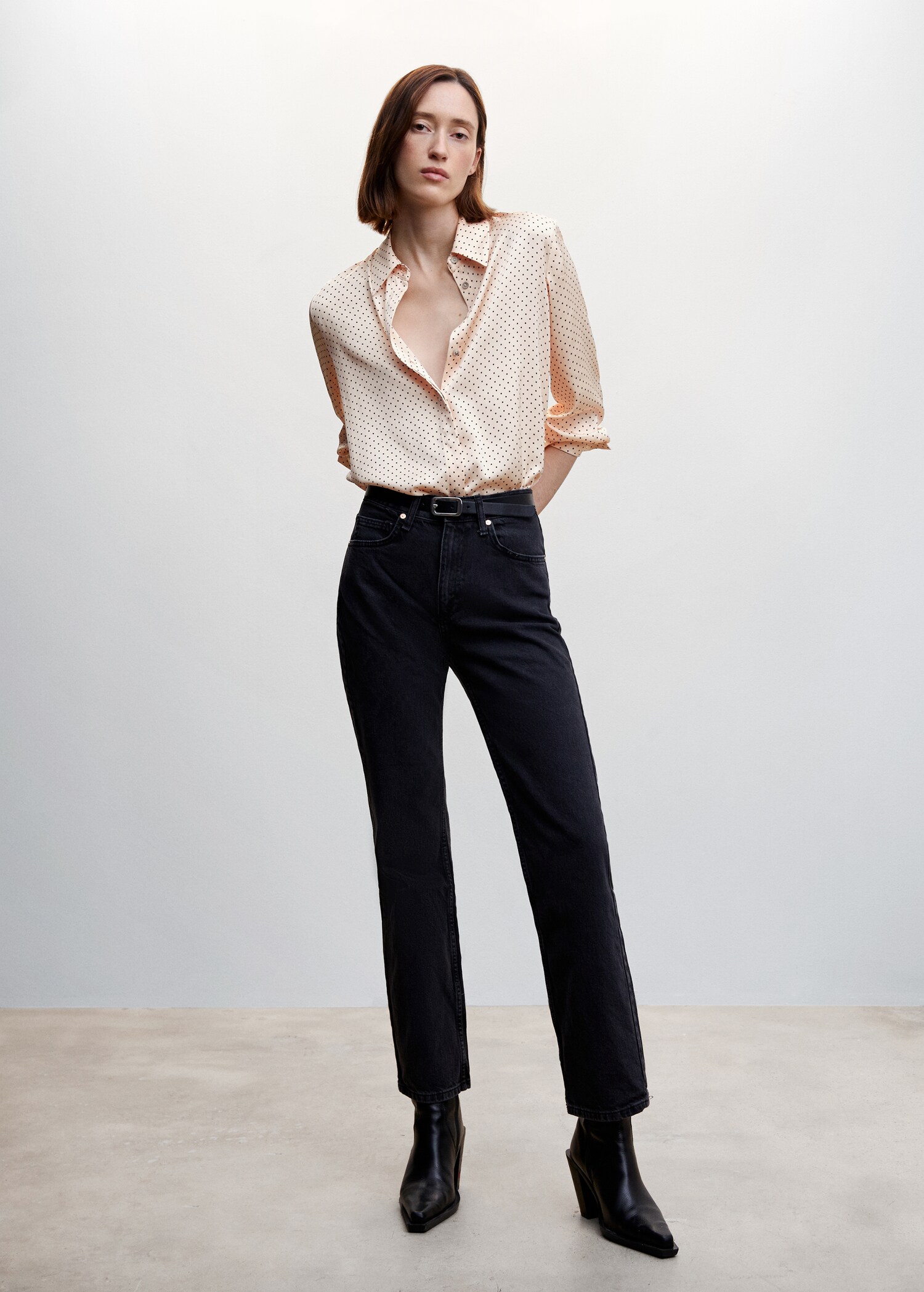 Soepelvallende satijnen blouse - Overzichtstekening