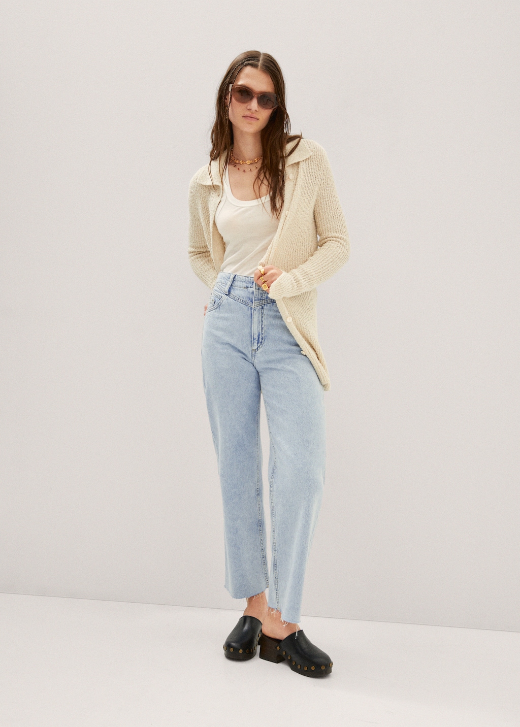 Wideleg low frayed hem jeans