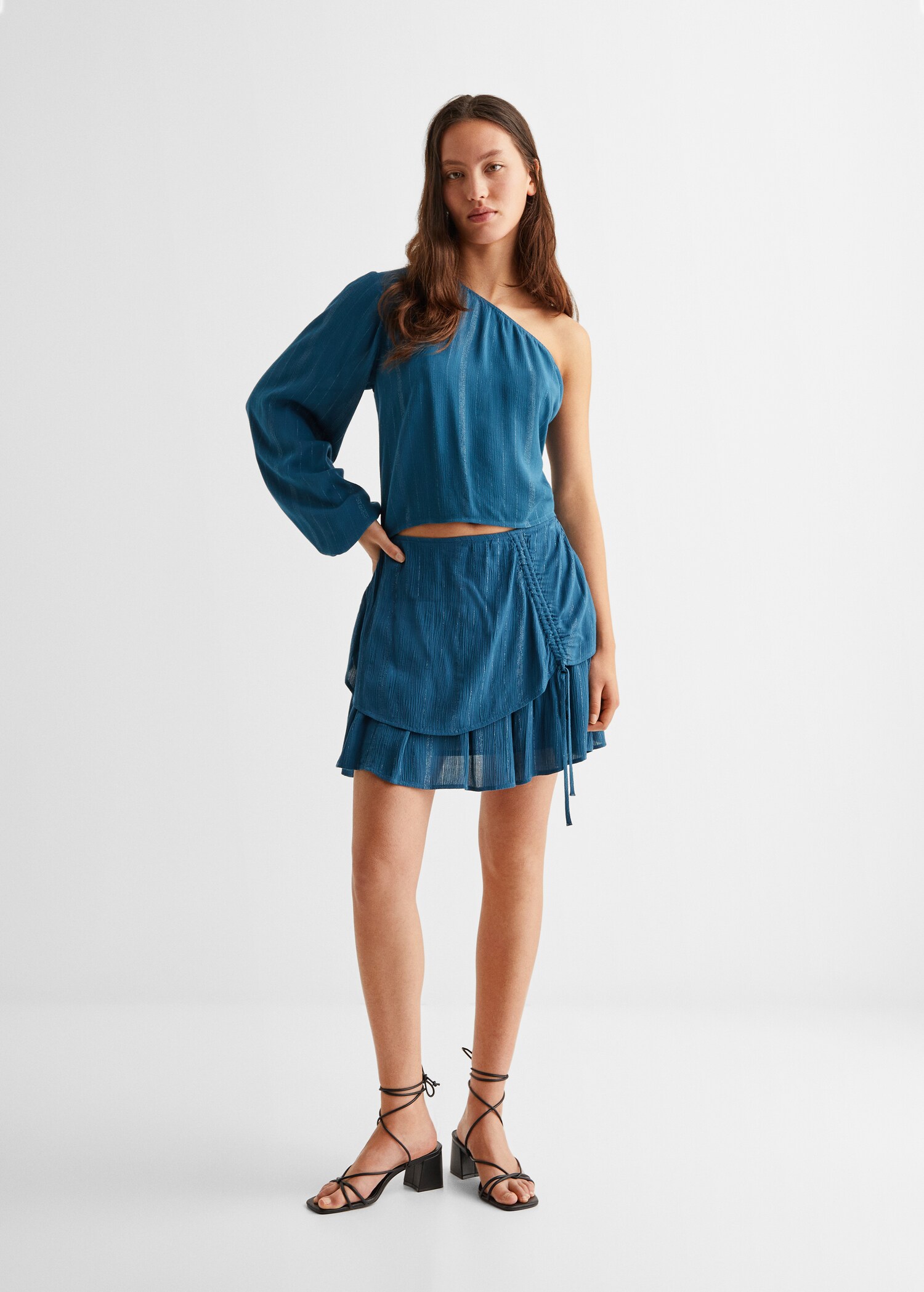 Asymmetrical blouse - General plane