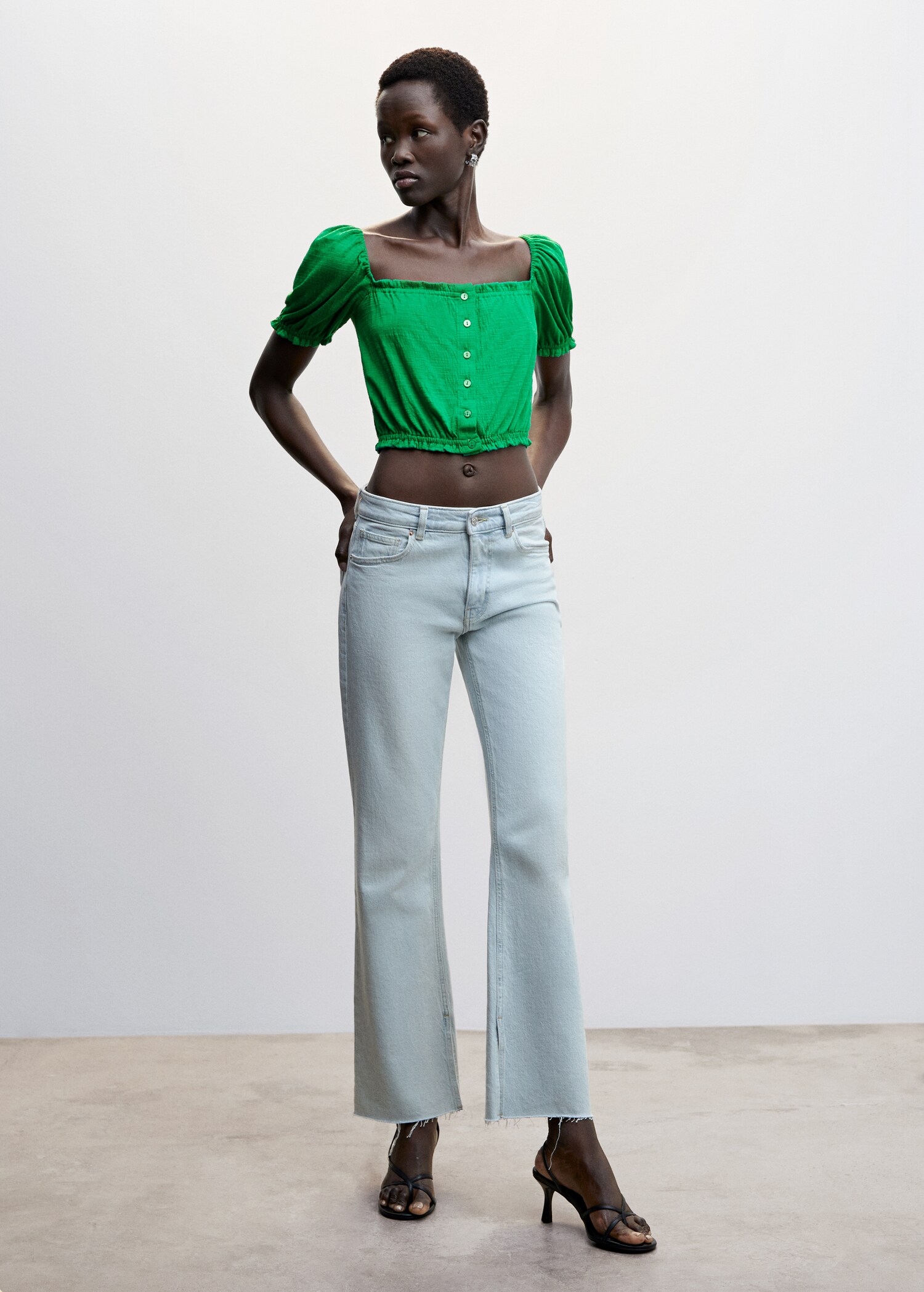 Puffed sleeves T-shirt - General plane