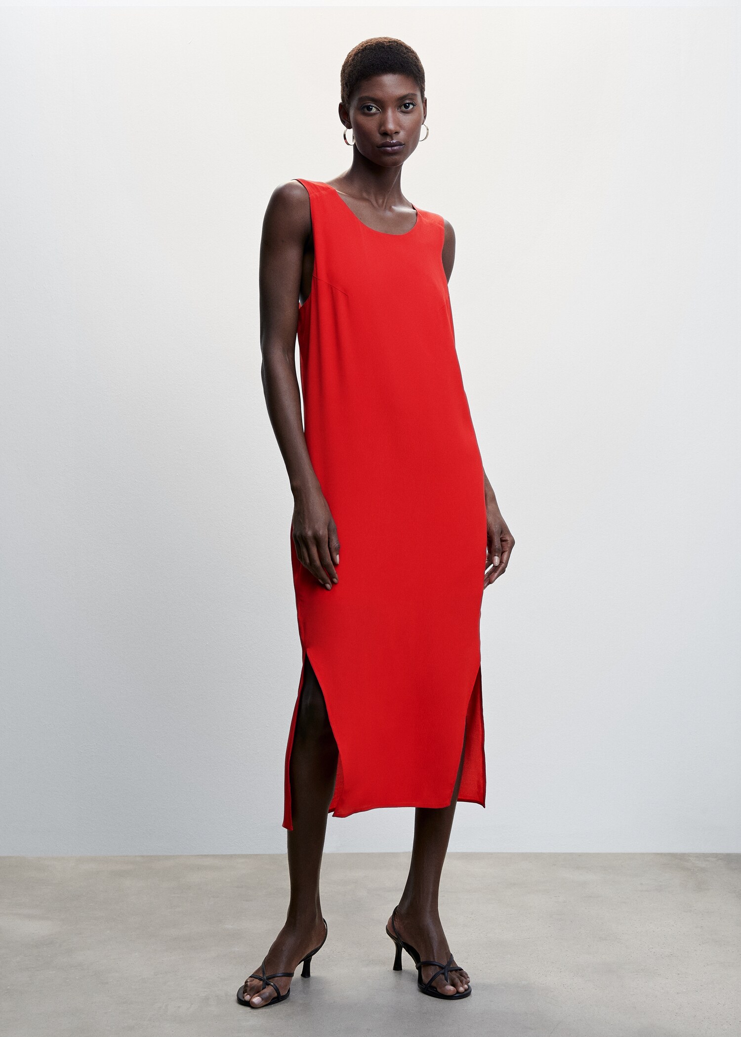 Scoop-back bodycon dress - General plane