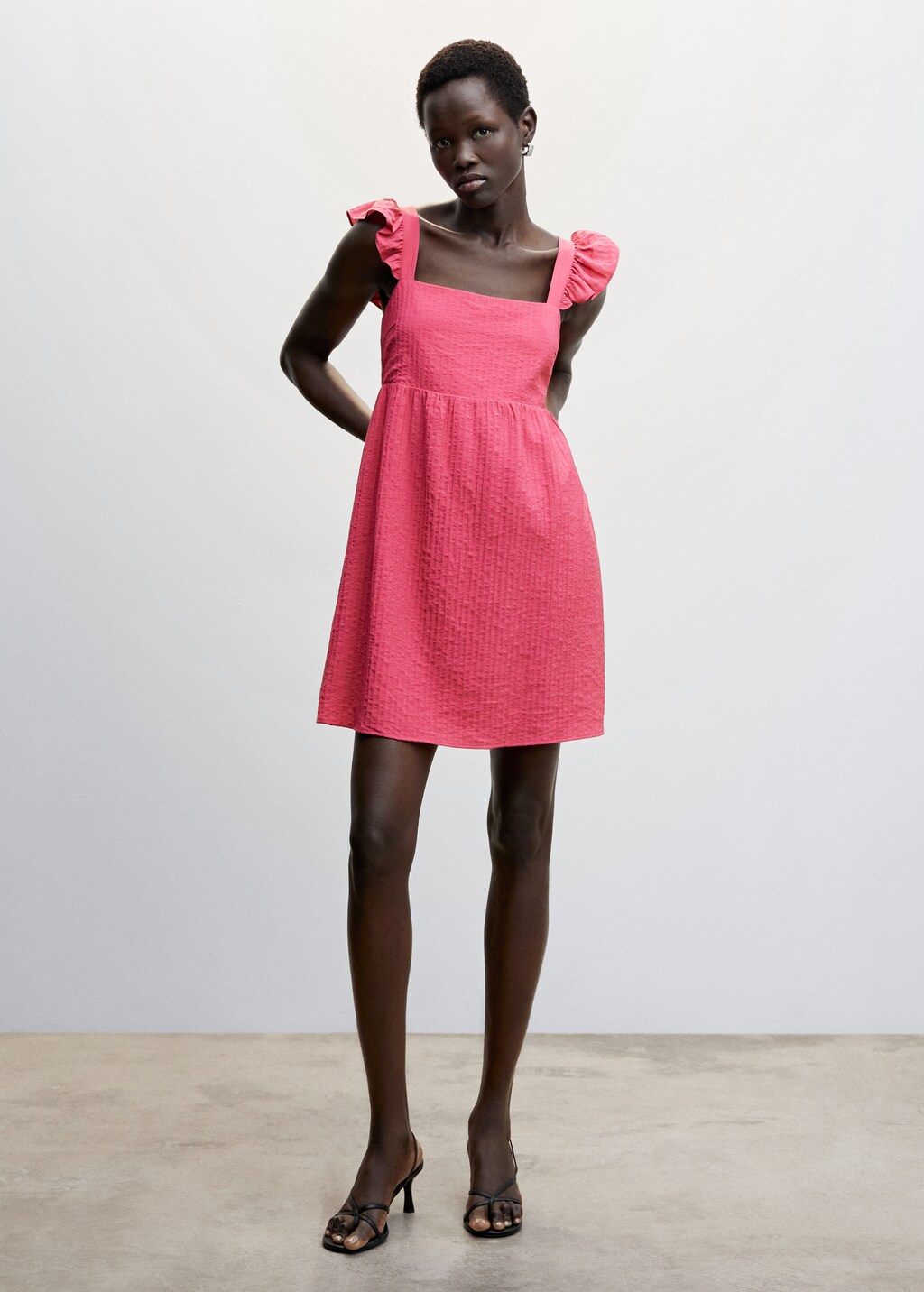 Robe courte à volants best sale