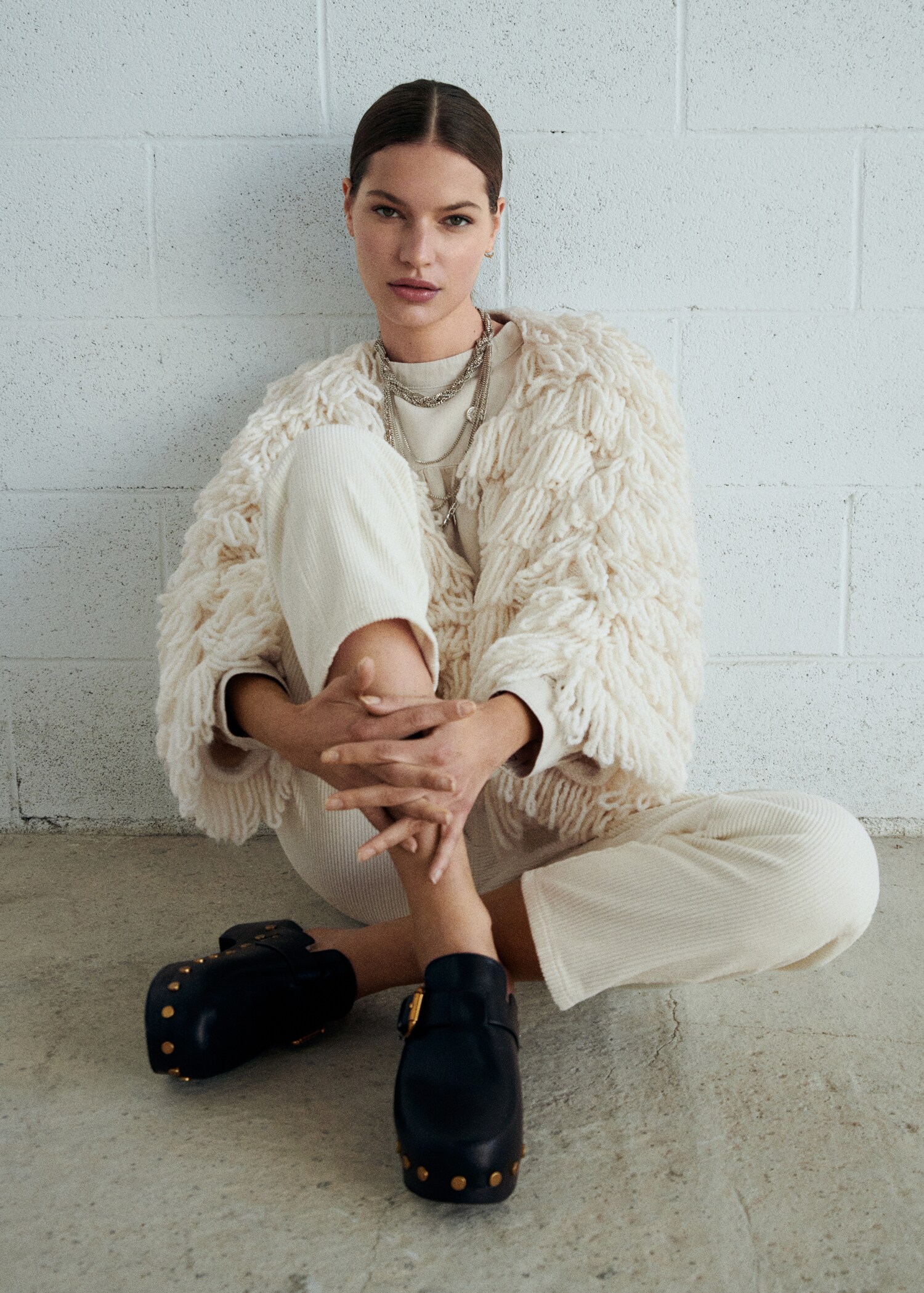 Sheepskin clogs with fur-effect lining - General plane