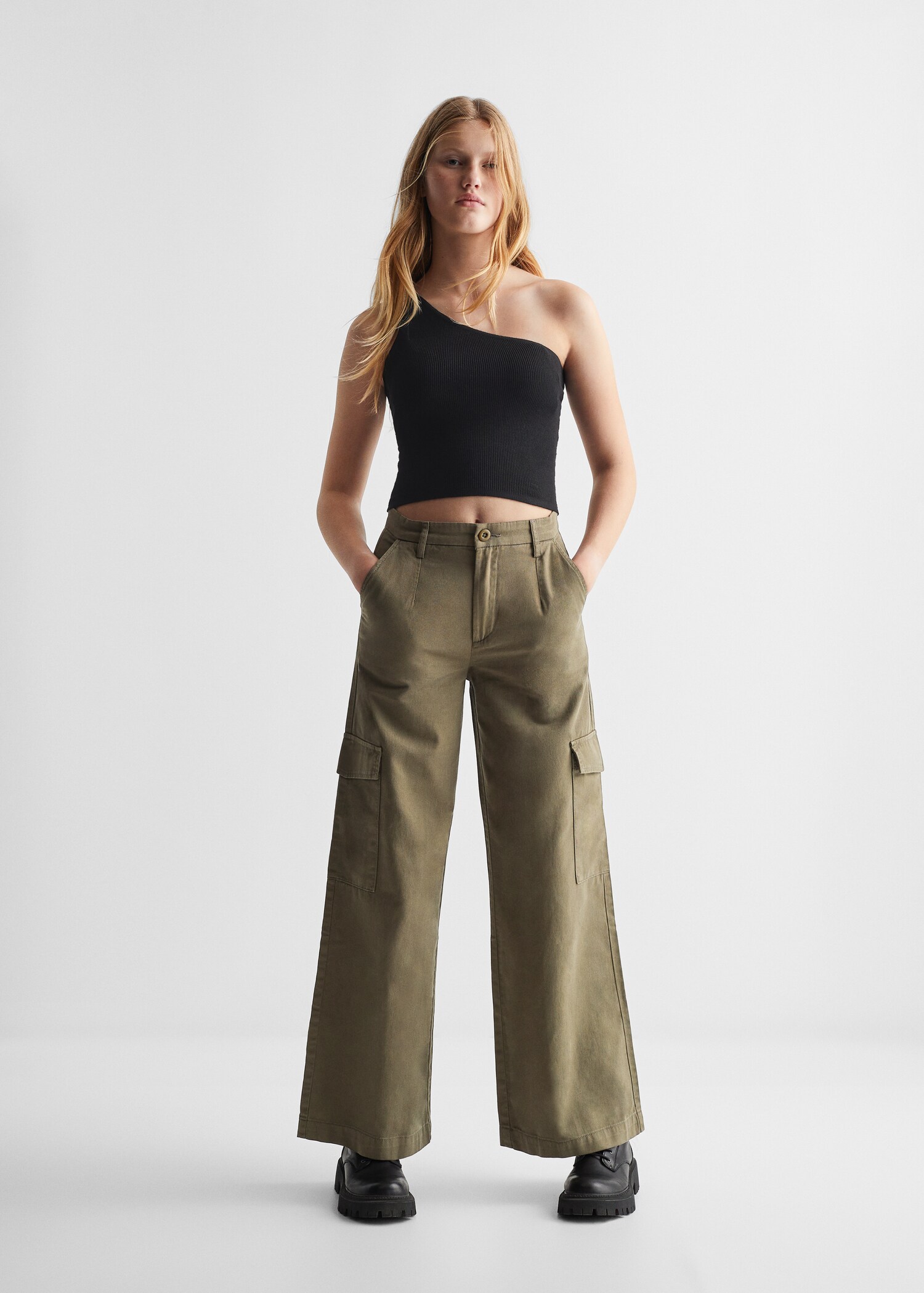 Topp med asymmetrisk design - Total bildeutsnitt