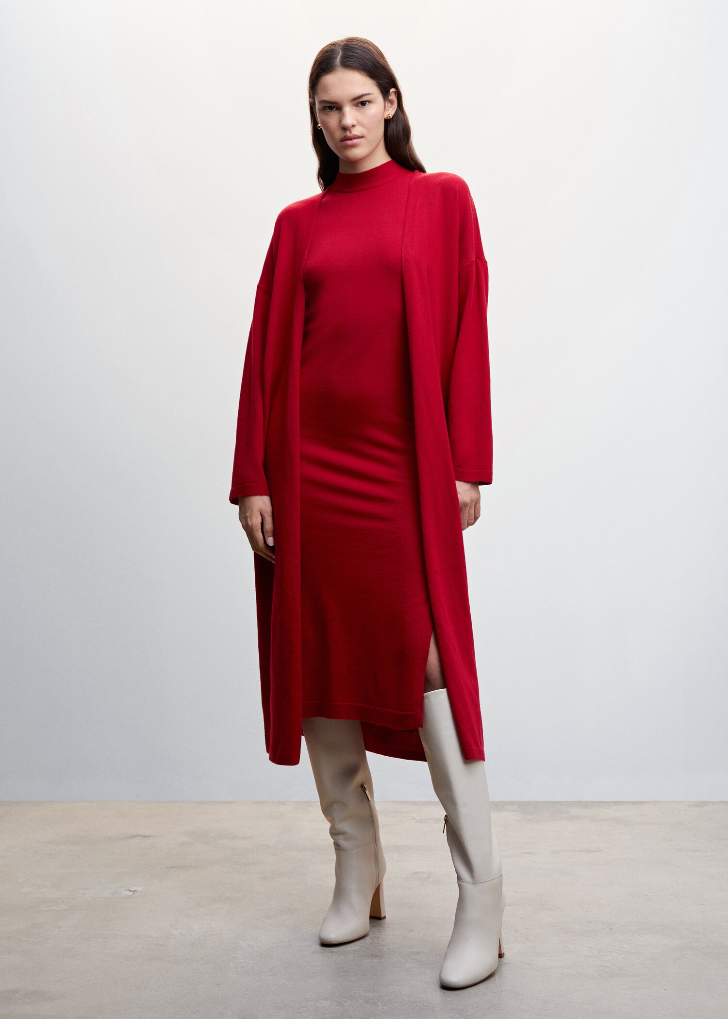Long knit cardigan - General plane
