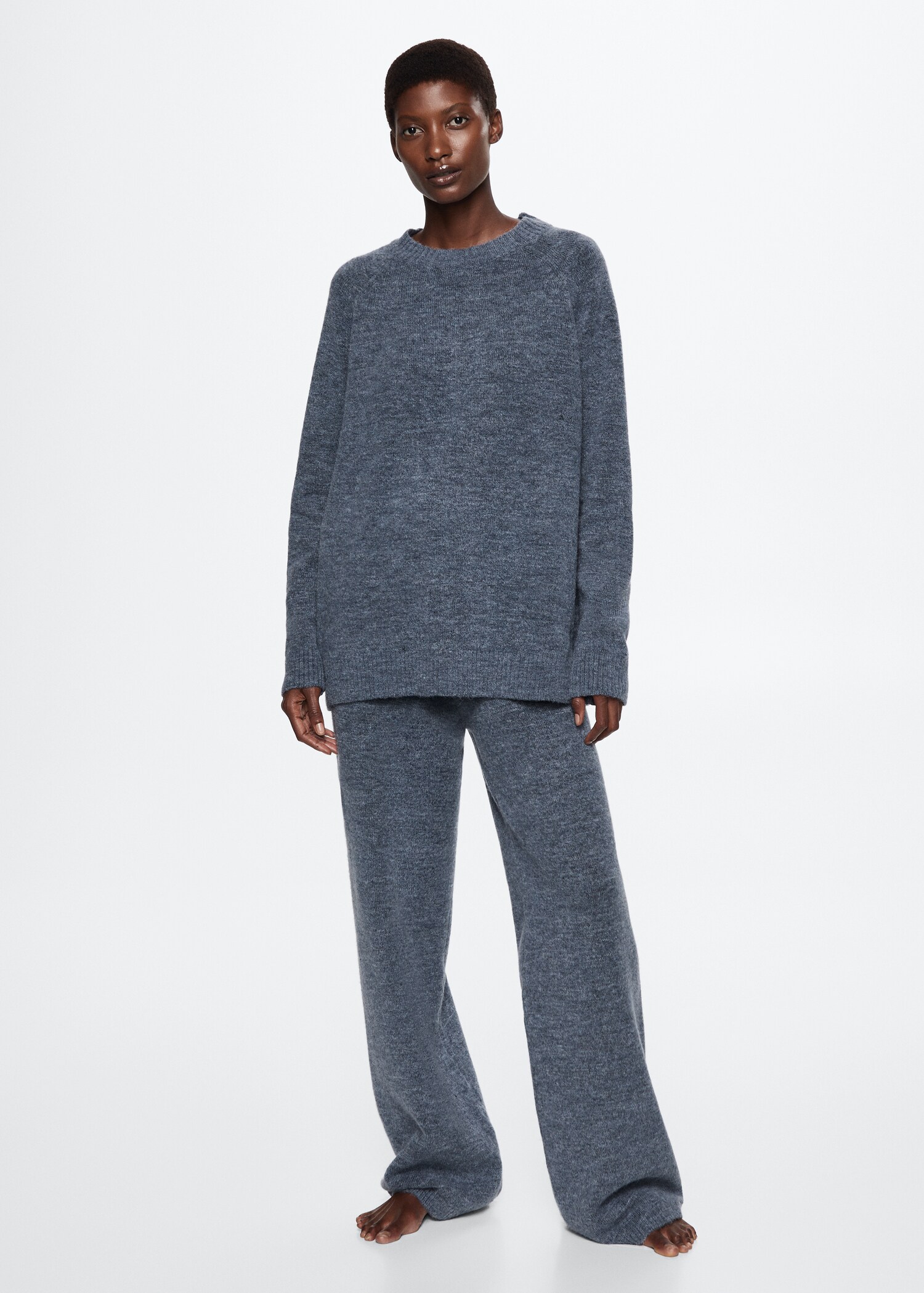 Oversize knit sweater - General plane