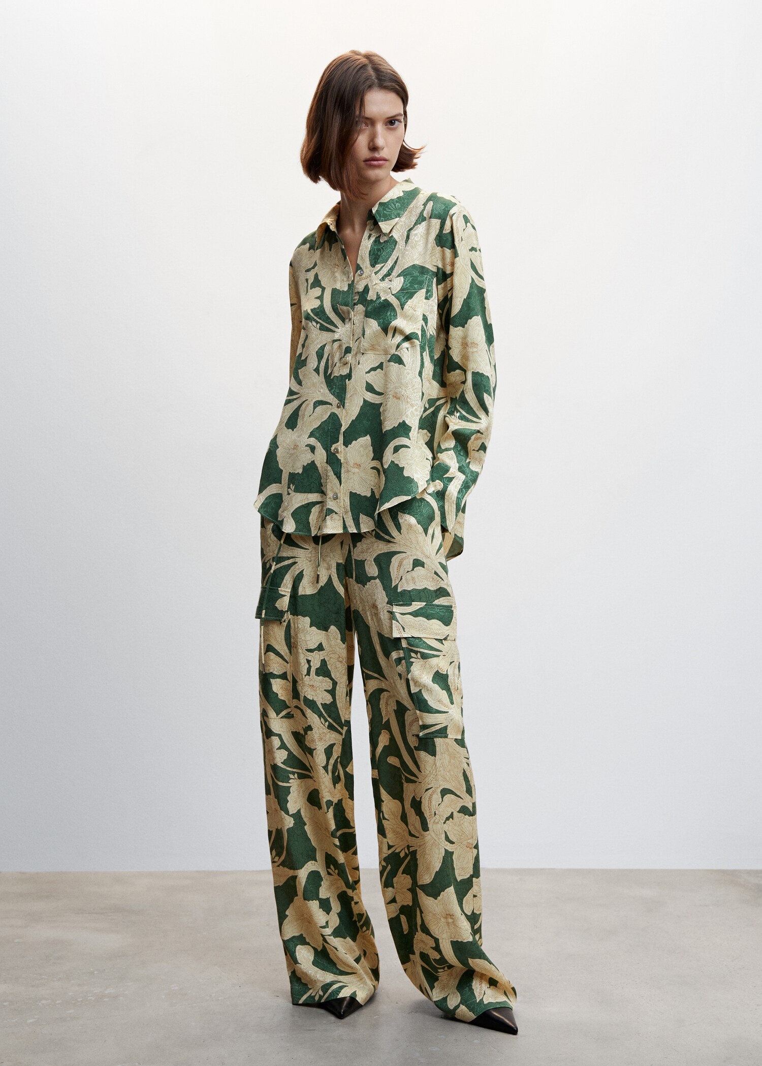 Geblümte Jacquardhose mit Taschen - Allgemeine Ansicht