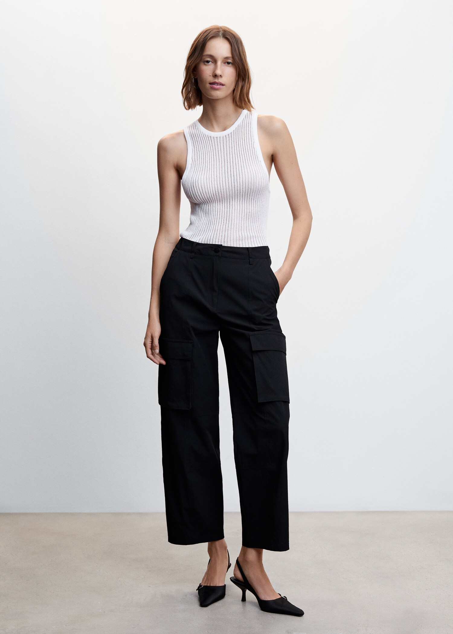 Cargo pants with pocket - General plane