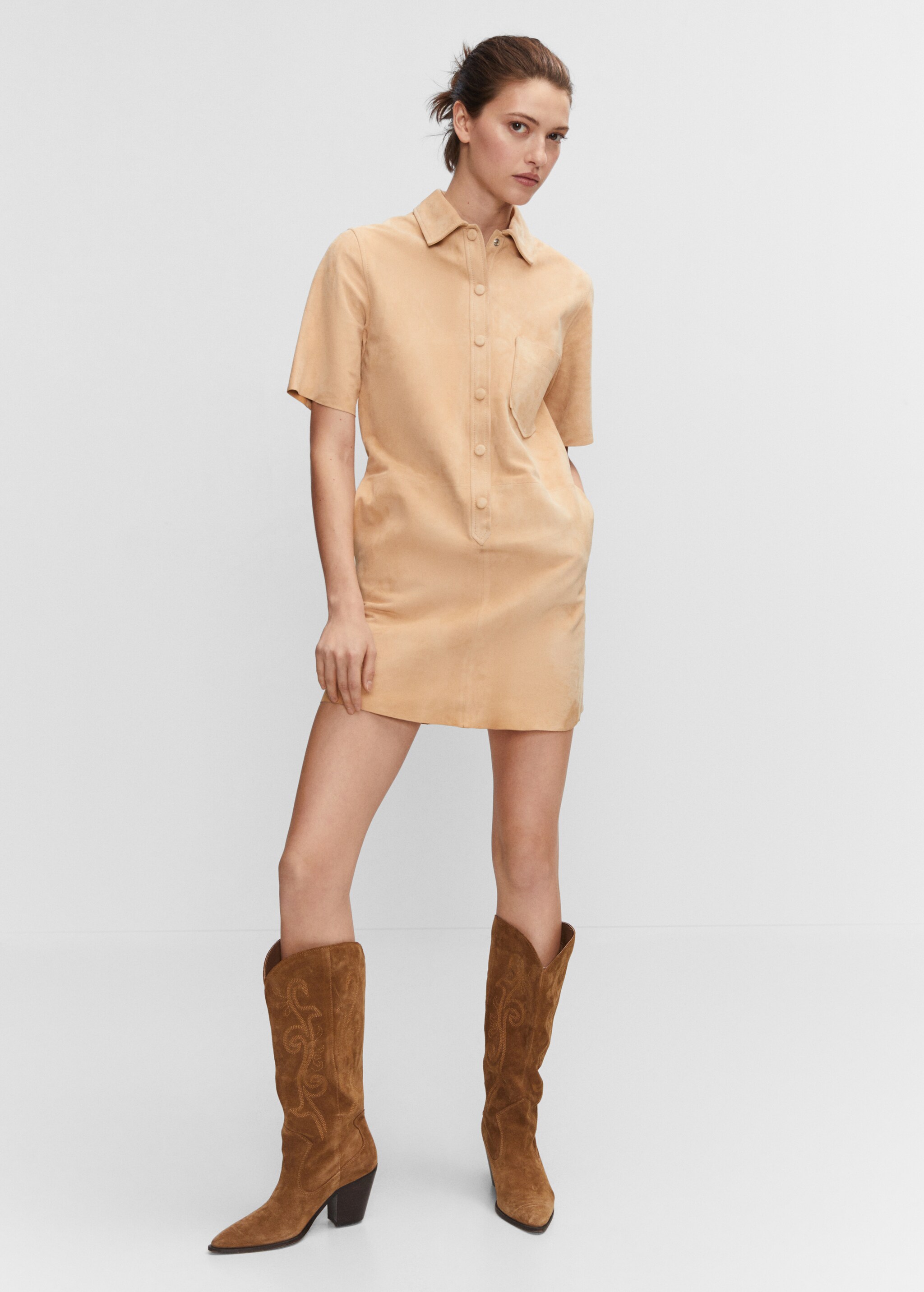 Buttoned leather dress - General plane