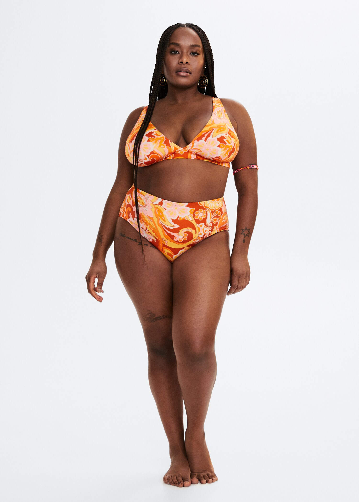 Braguita bikini tiro alto - Plano general