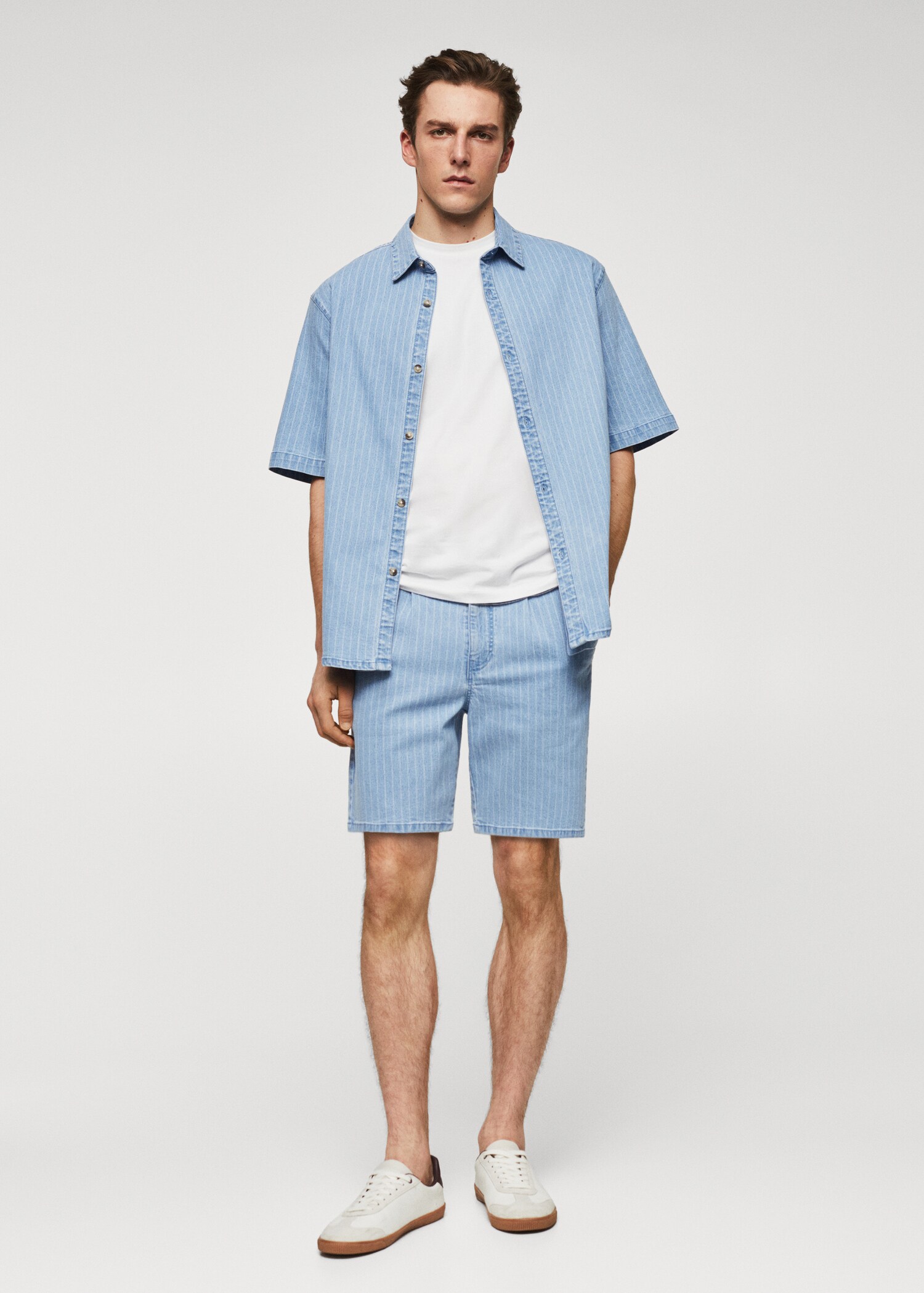 Striped denim shorts - General plane