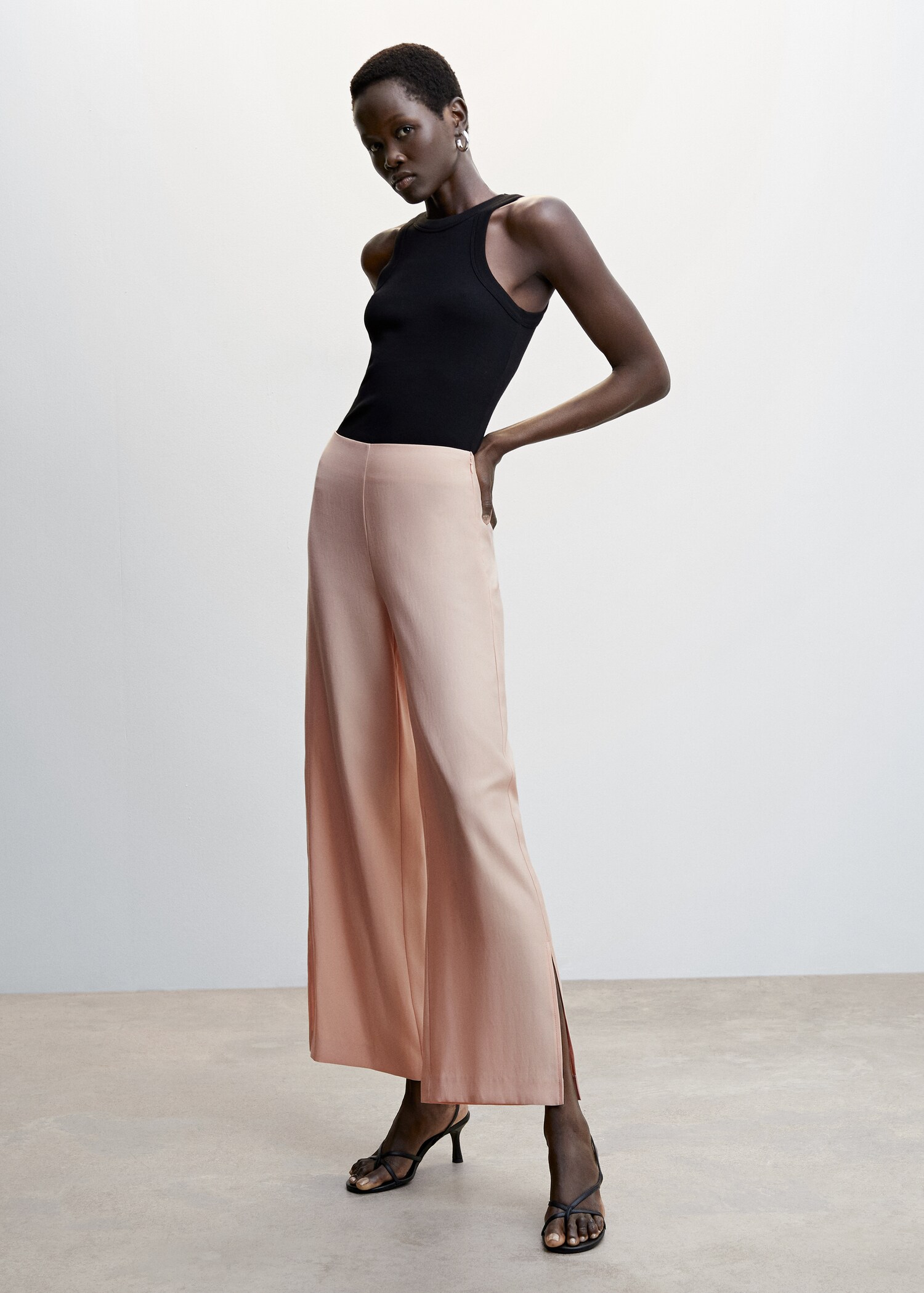 Slit hem pants - General plane