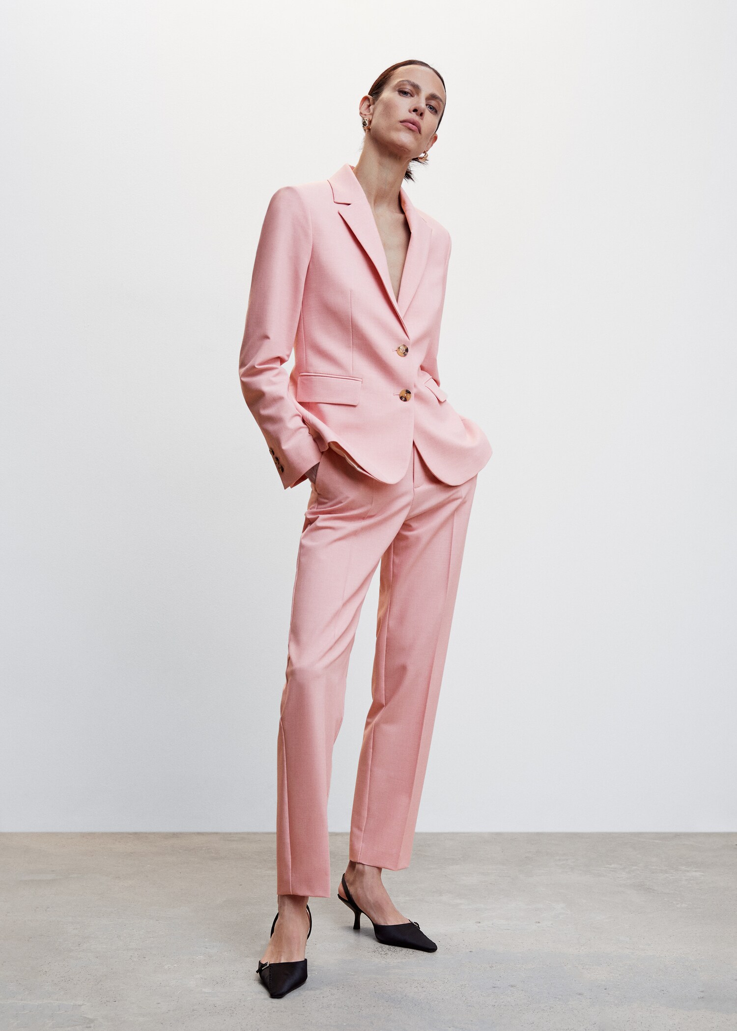 Peak lapel suit blazer - General plane
