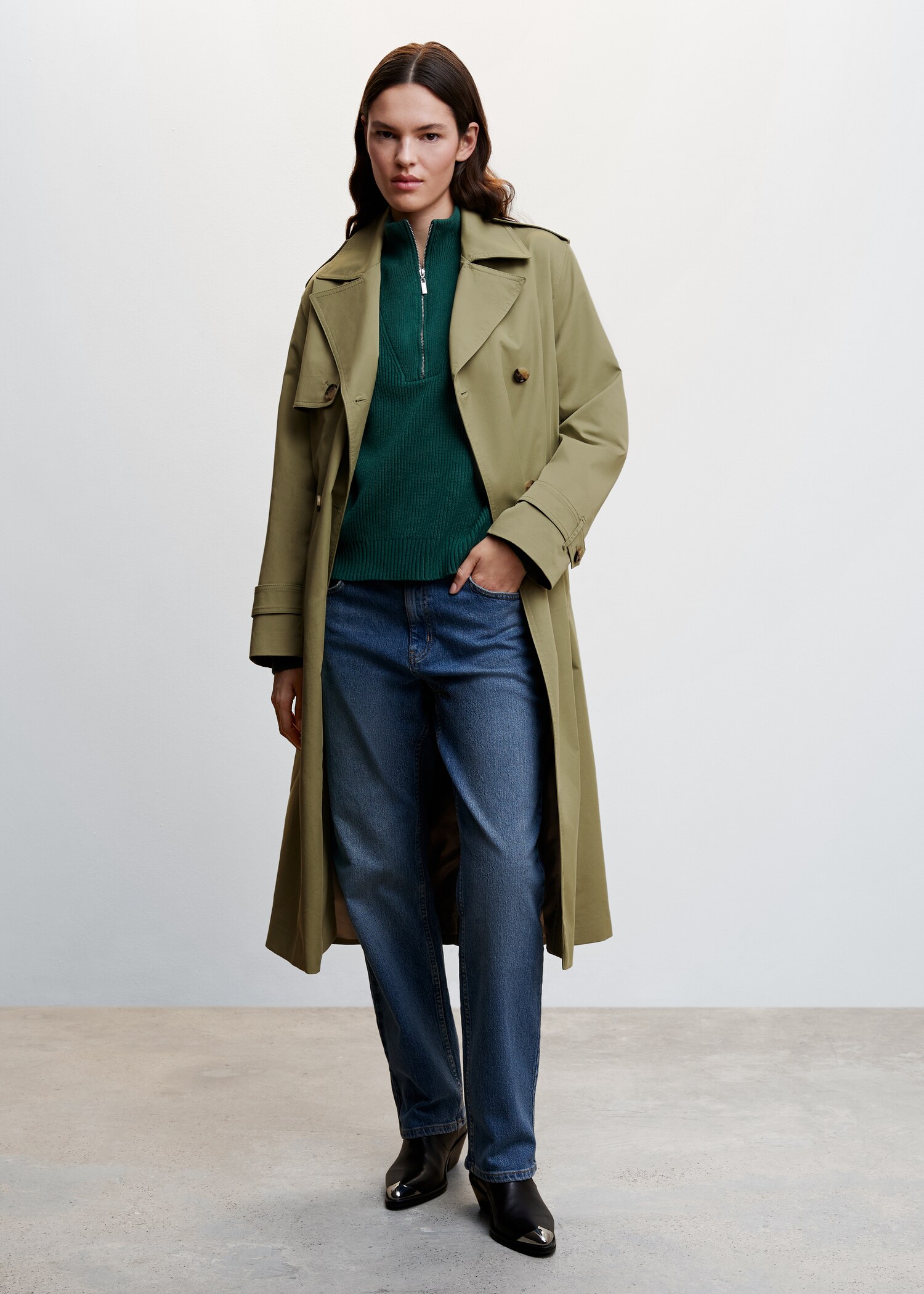 Double-button trench coat - General plane