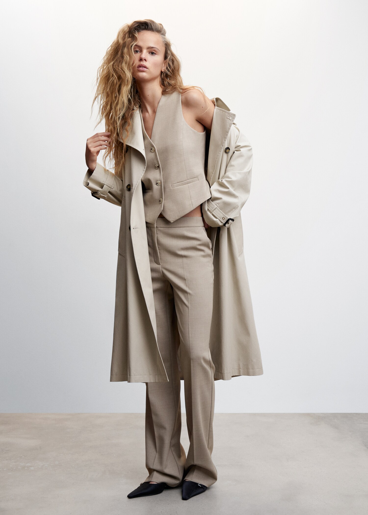 Suit waistcoat with buttons - General plane