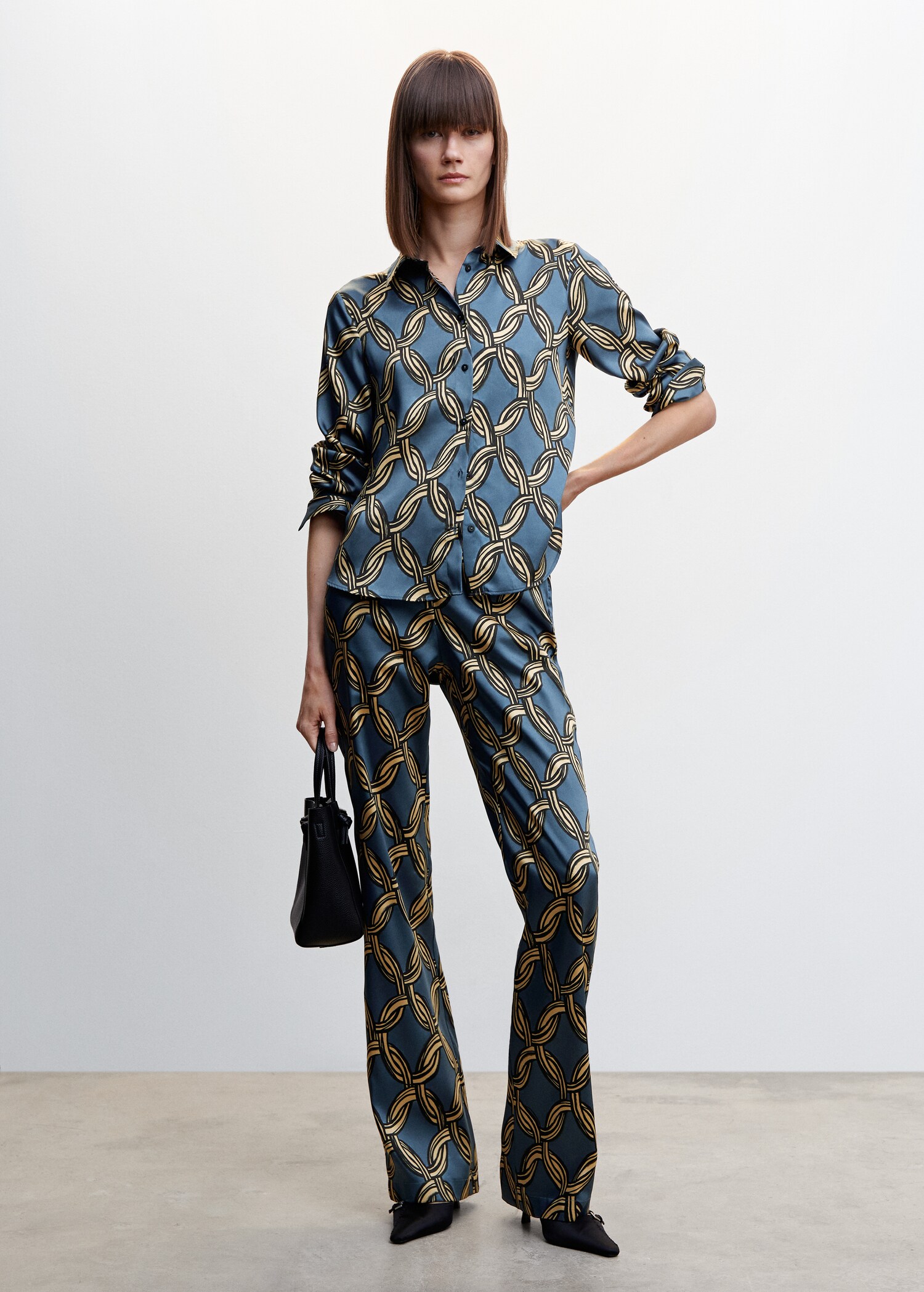Satin printed pants - General plane