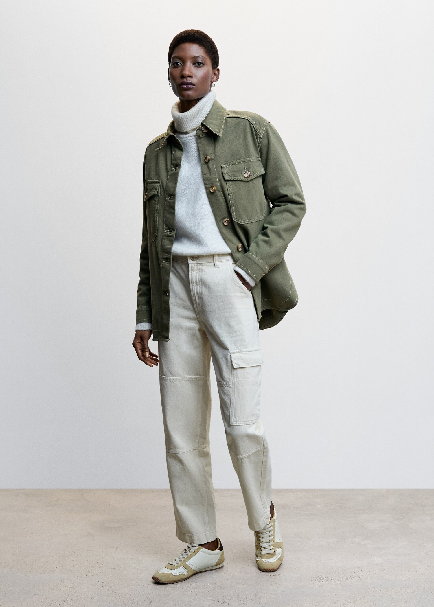 Chest-pocket cotton overshirt - Woman | MANGO OUTLET USA 