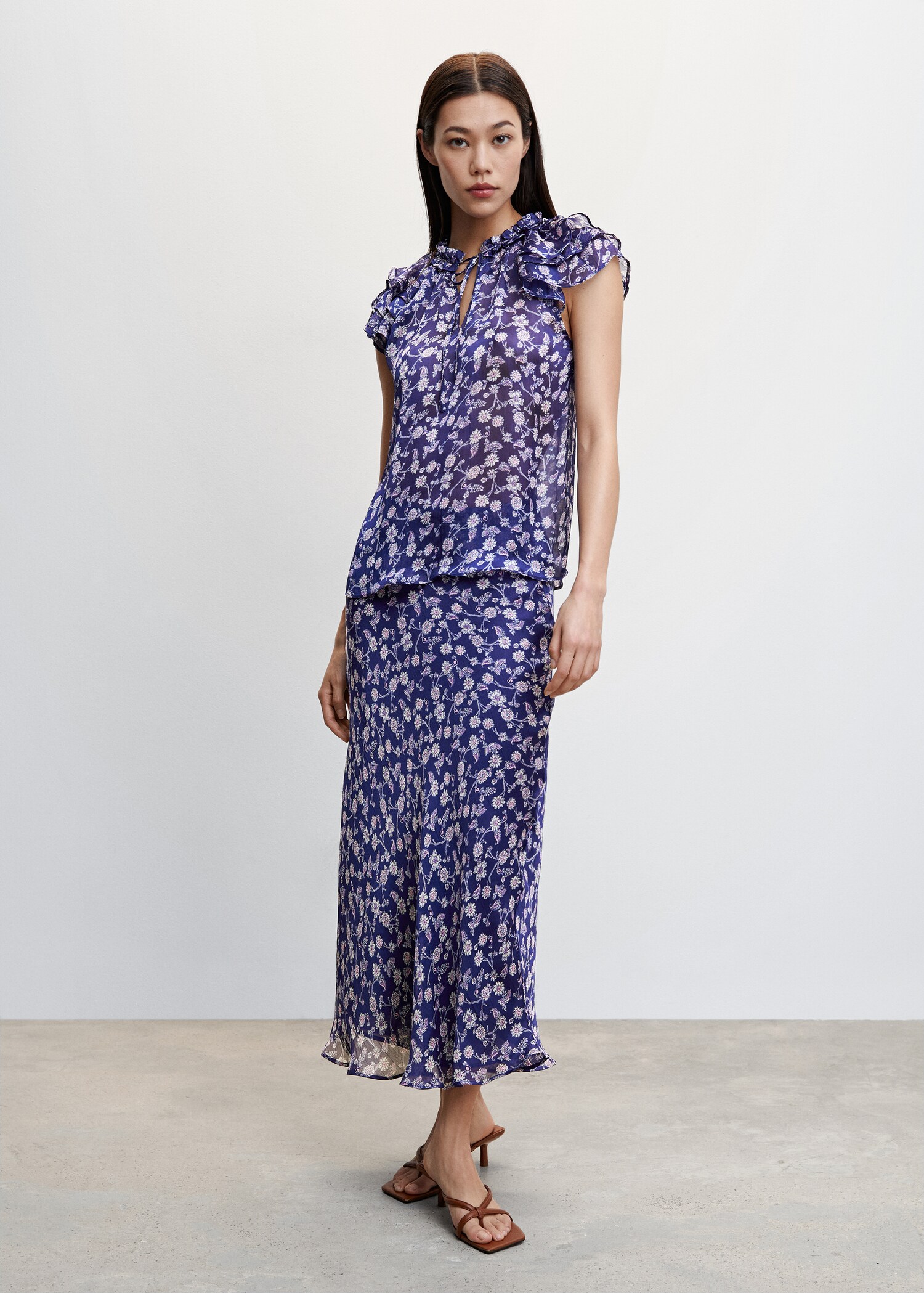 Floral long skirt - General plane