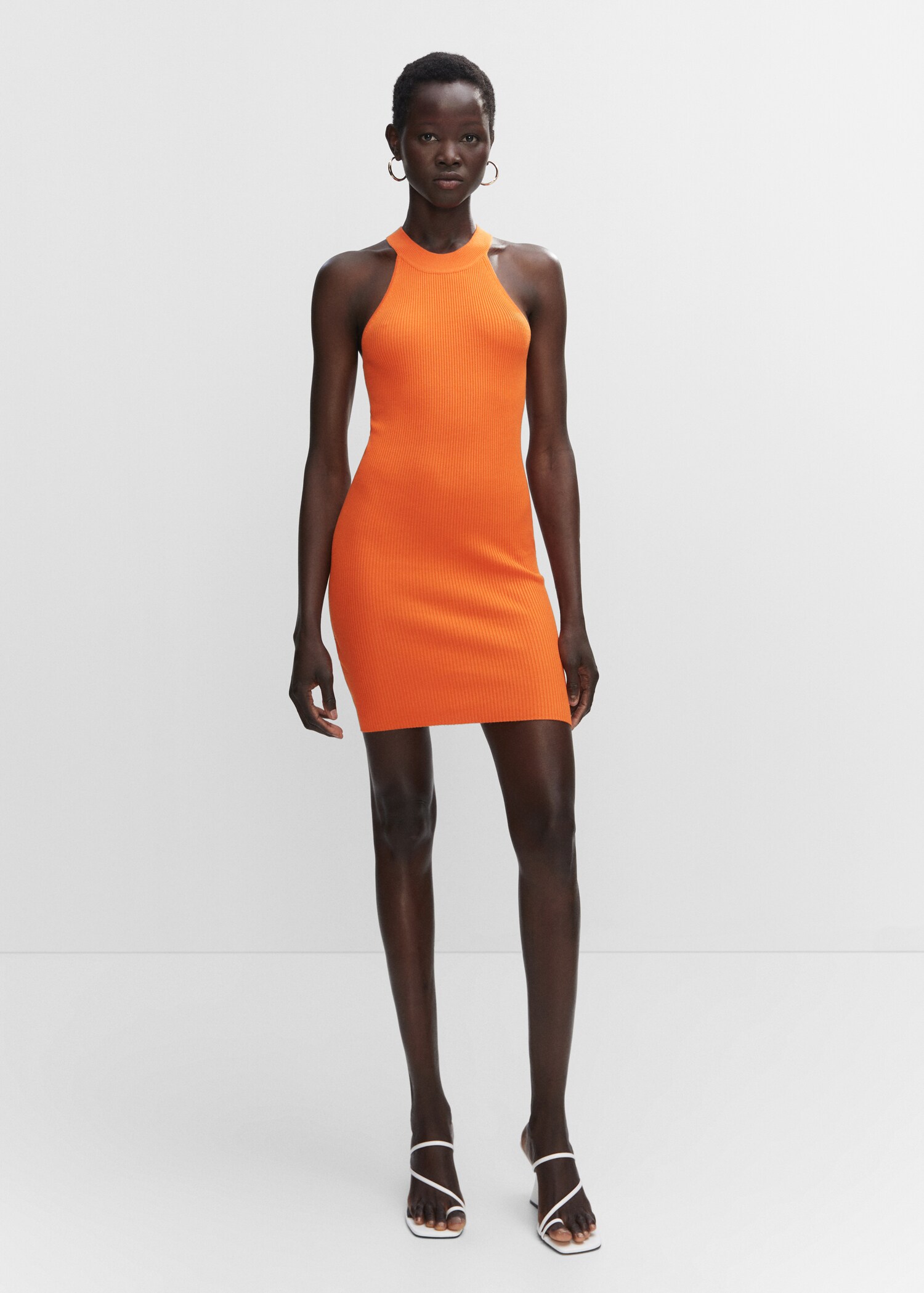 Halter-neck knitted dress - General plane