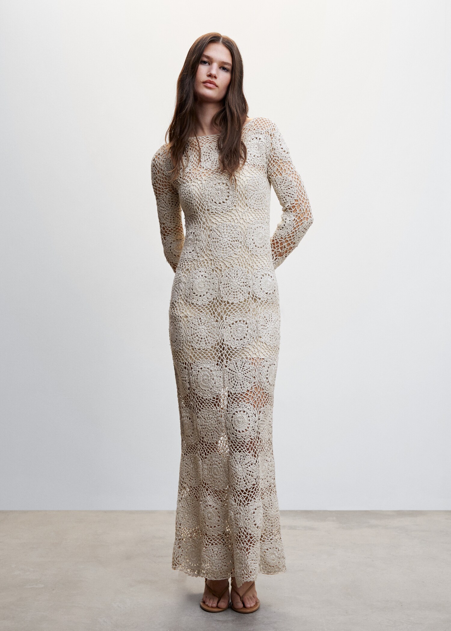 Vestido largo crochet - Plano general