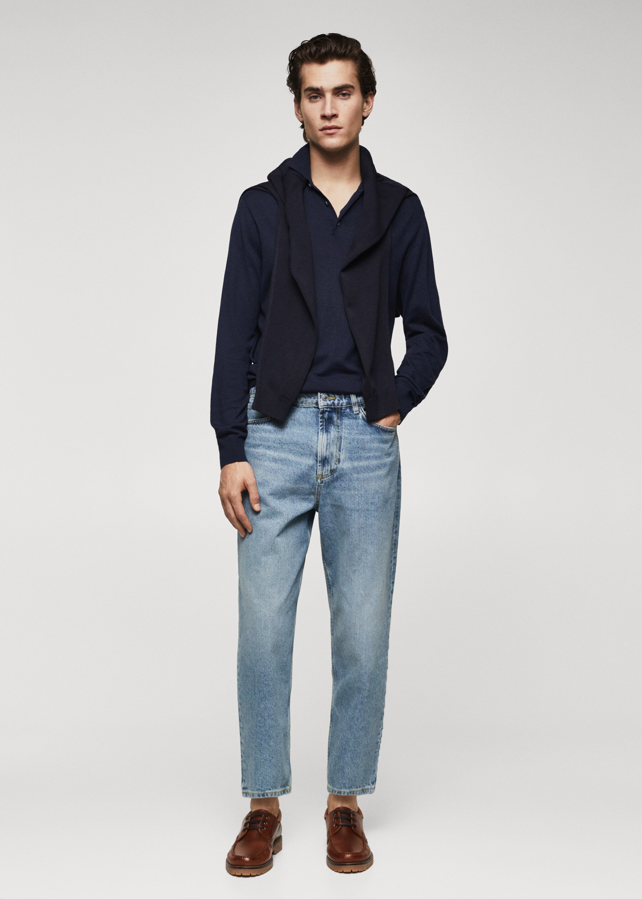 Tapered loose cropped jeans - General plane