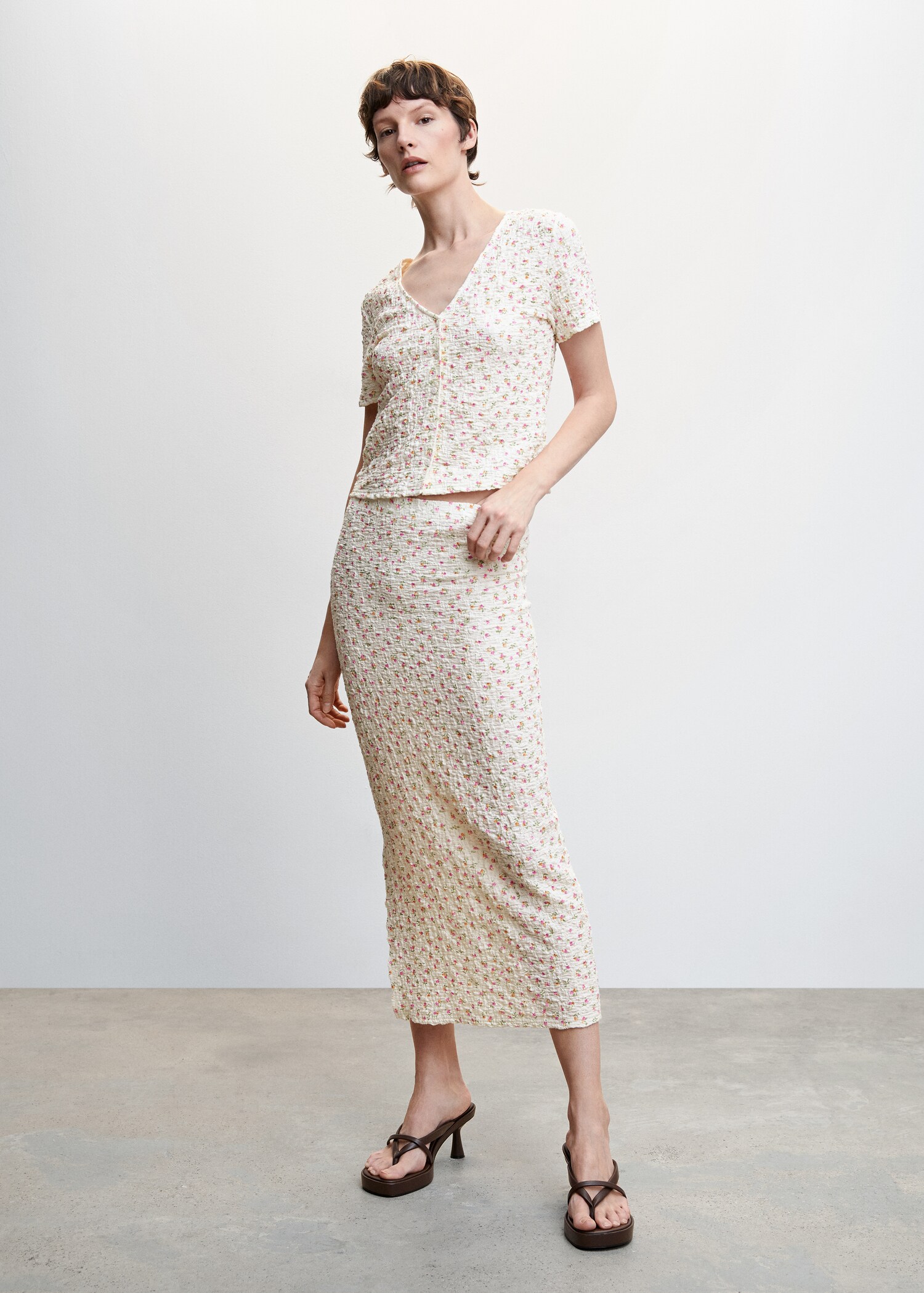 Open textured skirt - General plane