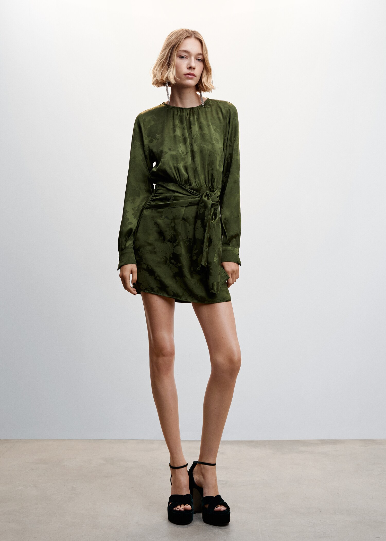Vestido jacquard nudo - Plano general