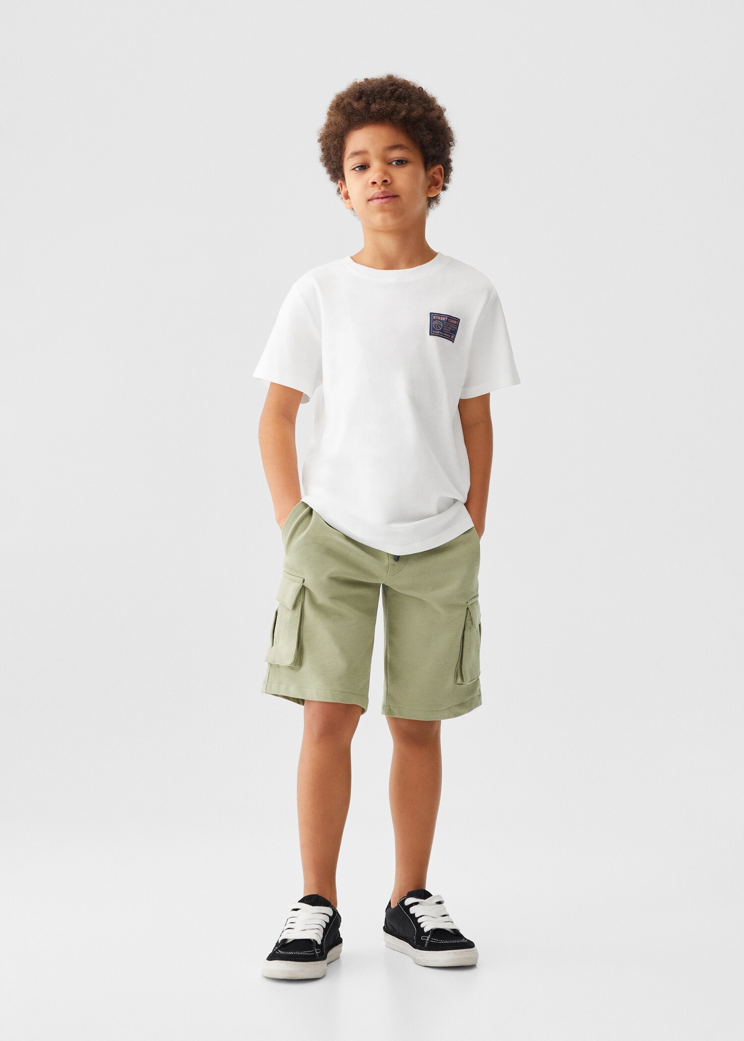 Cargo pockets Bermuda shorts - General plane