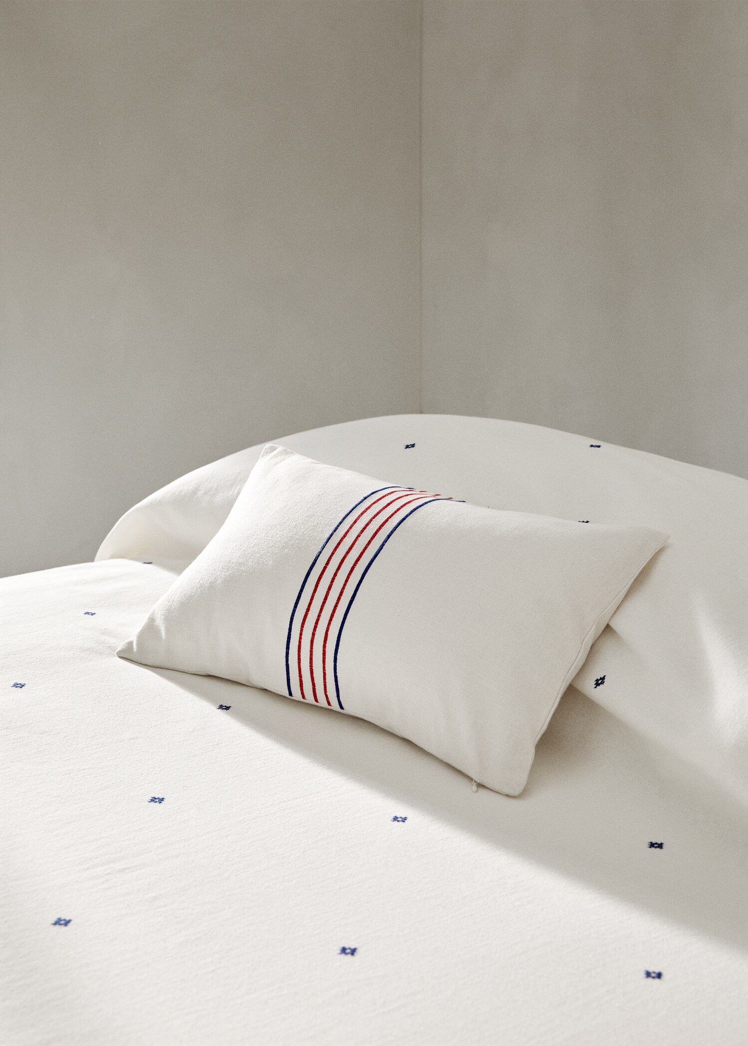 Housse coussin rayure brodée 30x50 cm - Plan général