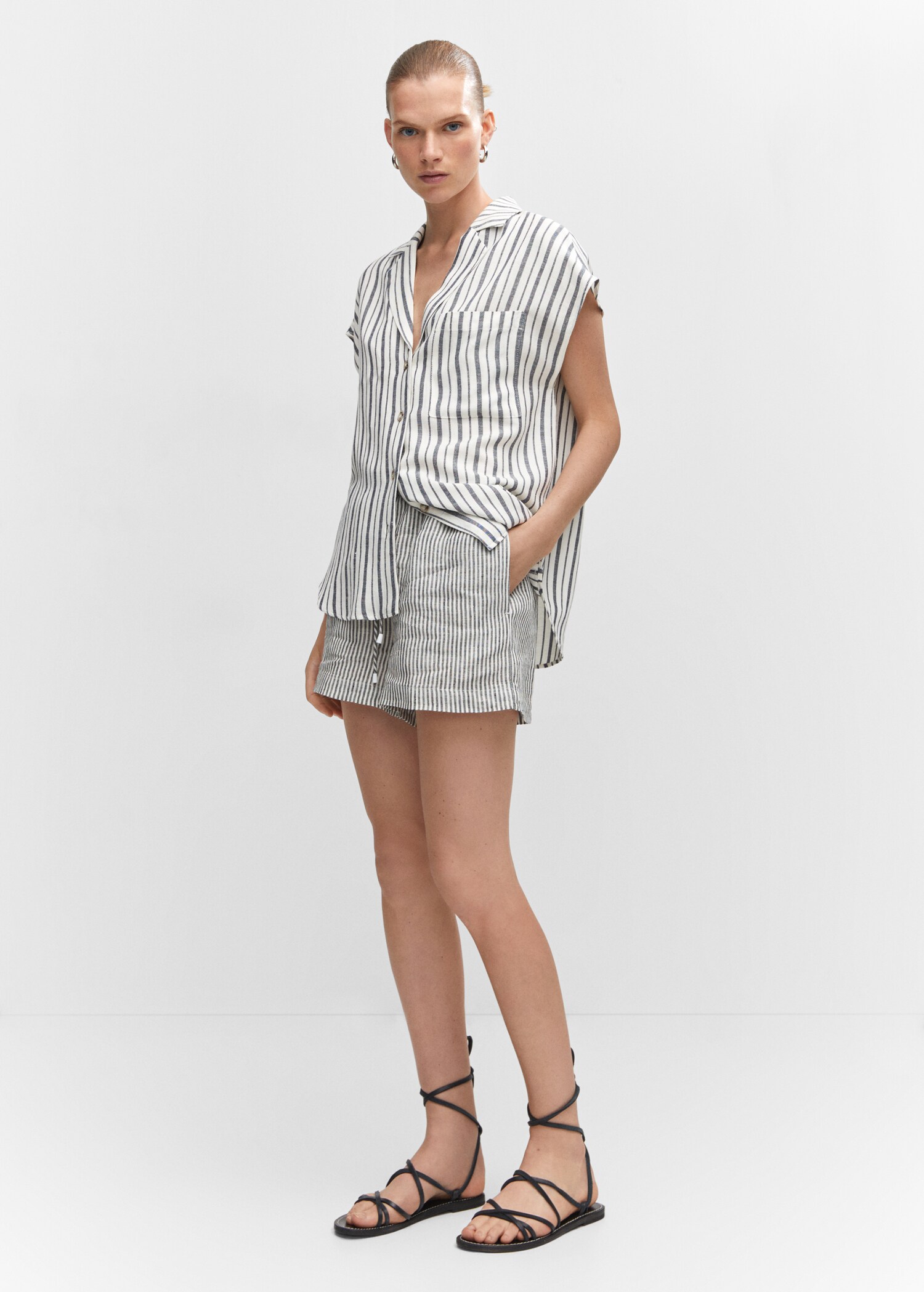 Linen shorts with drawstring - General plane
