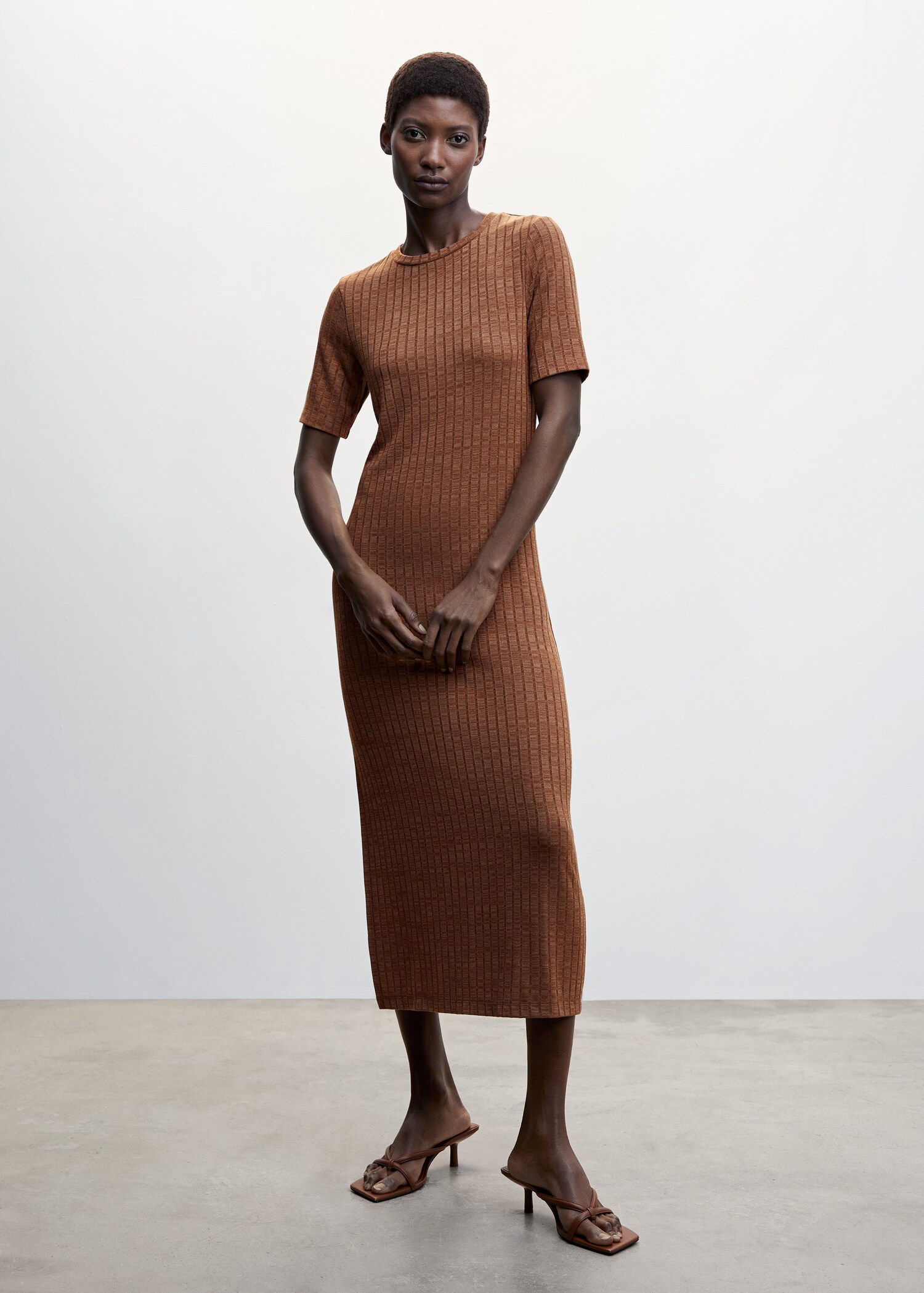 Ribbed knit dress - General plane
