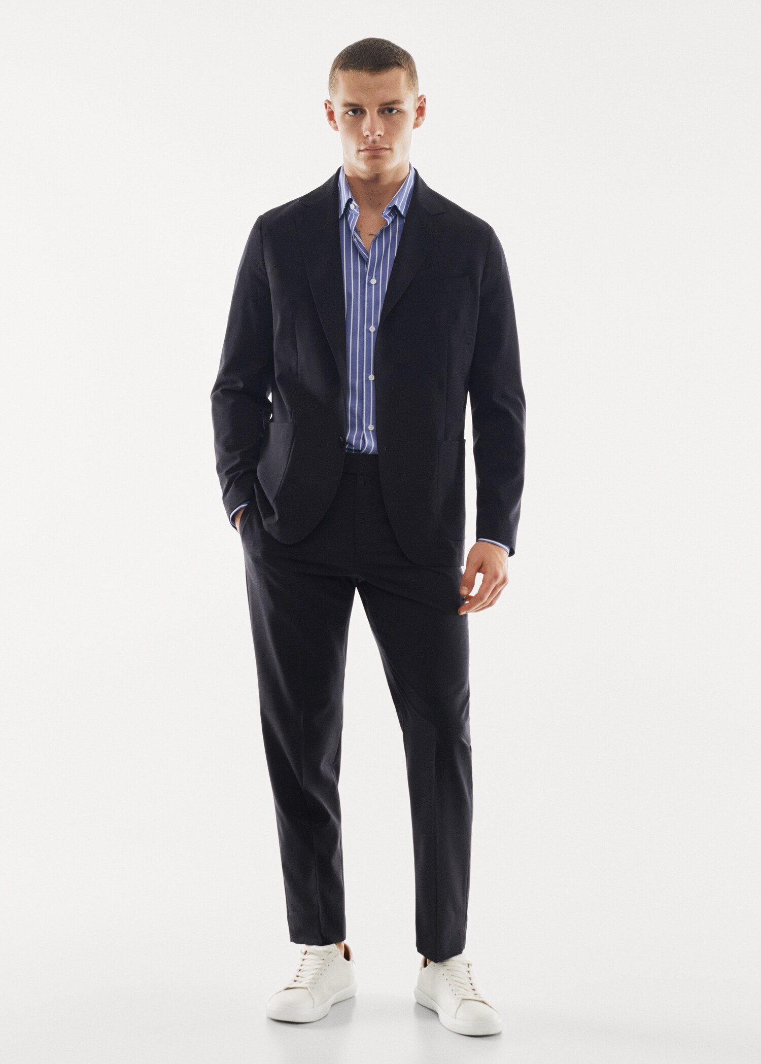 Breathable slim-fit suit jacket - General plane