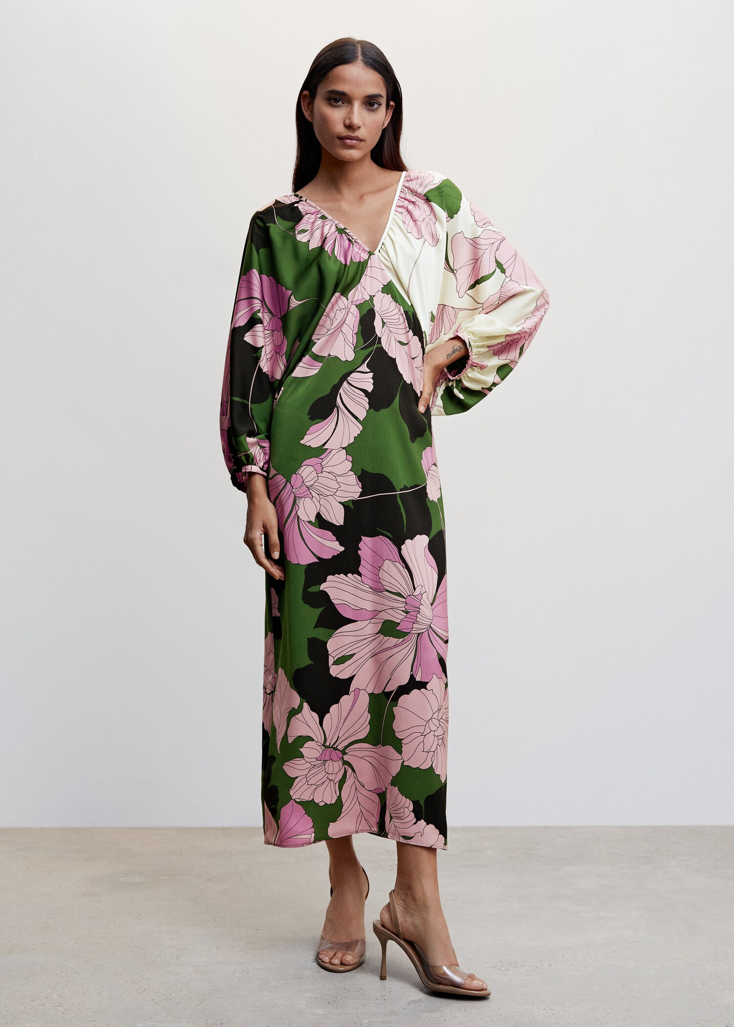 Vestido estampado floral - Plano general