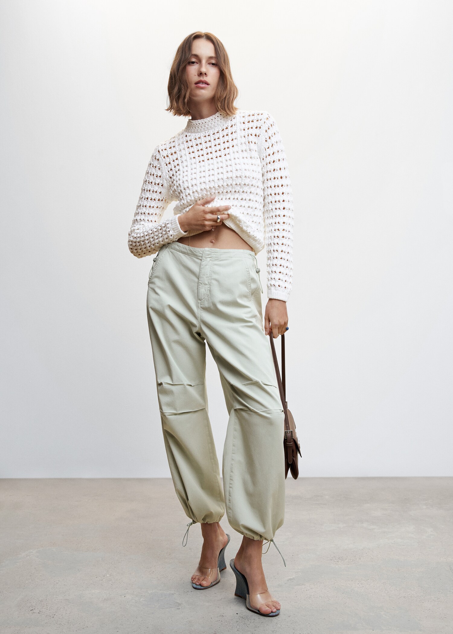 Pullover mit Lochmuster und halbhohem Kragen - Damen | MANGO  