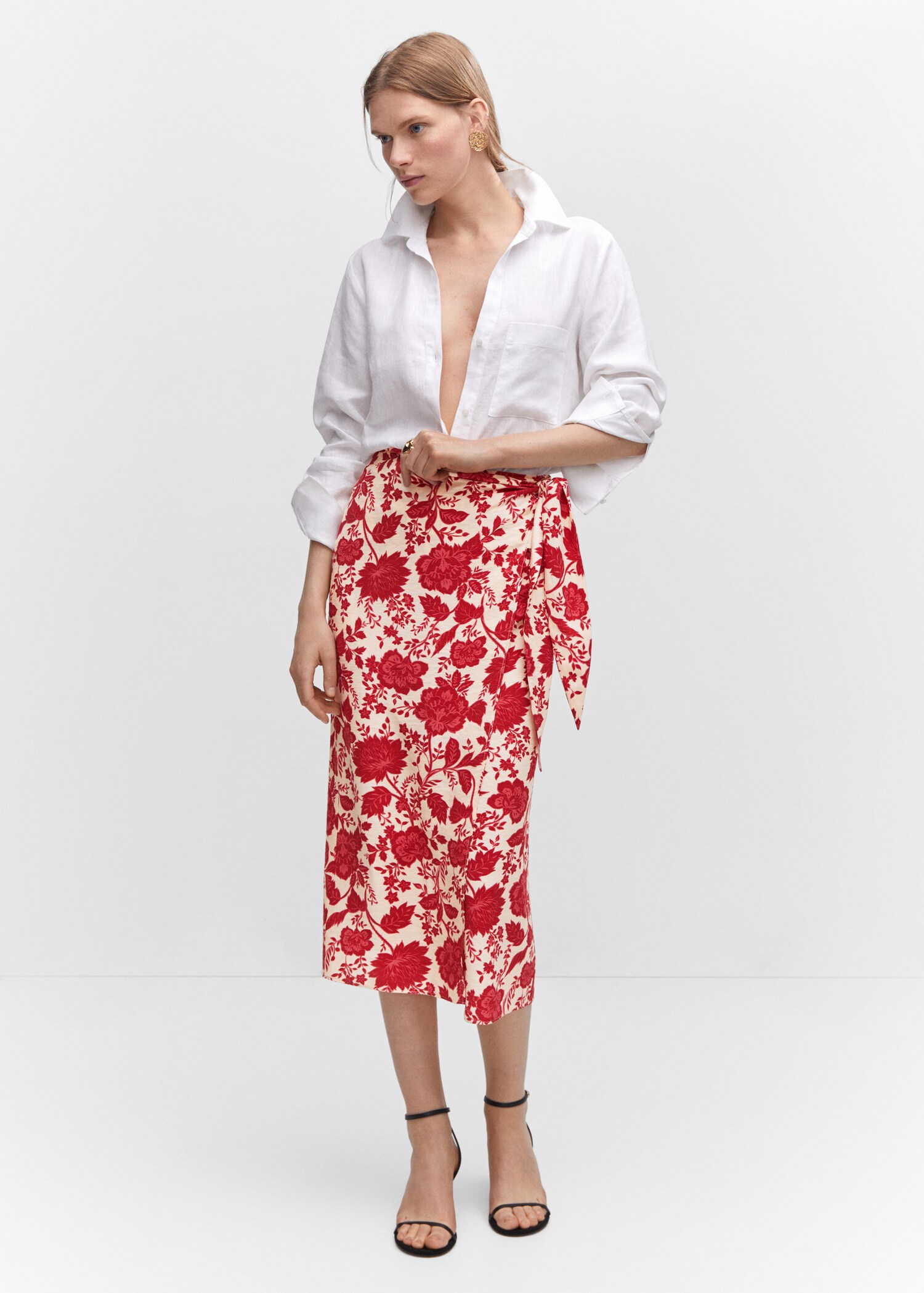 Floral wrapped skirt - General plane