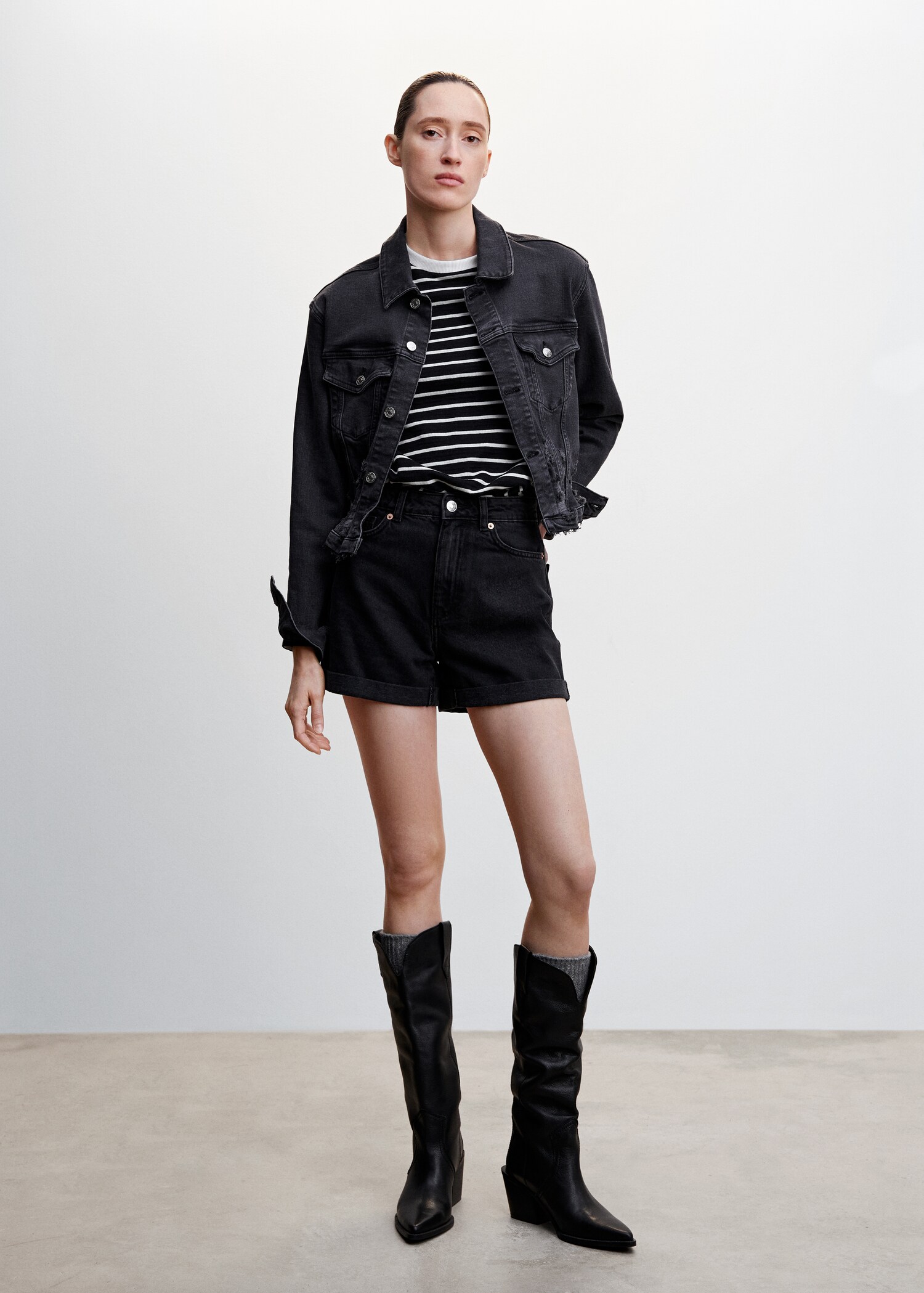 Mom-fit denim shorts - General plane