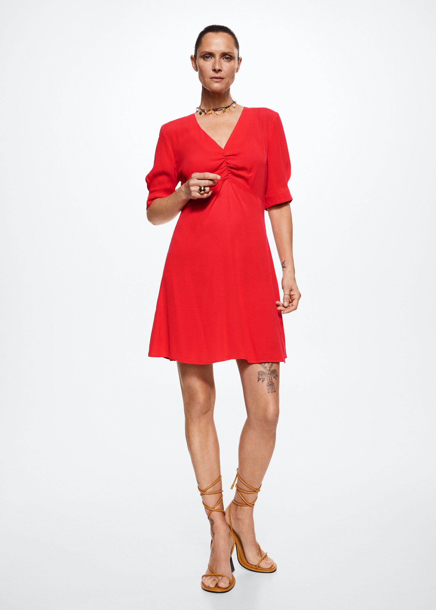 Vestit detall frunzit - Pla general