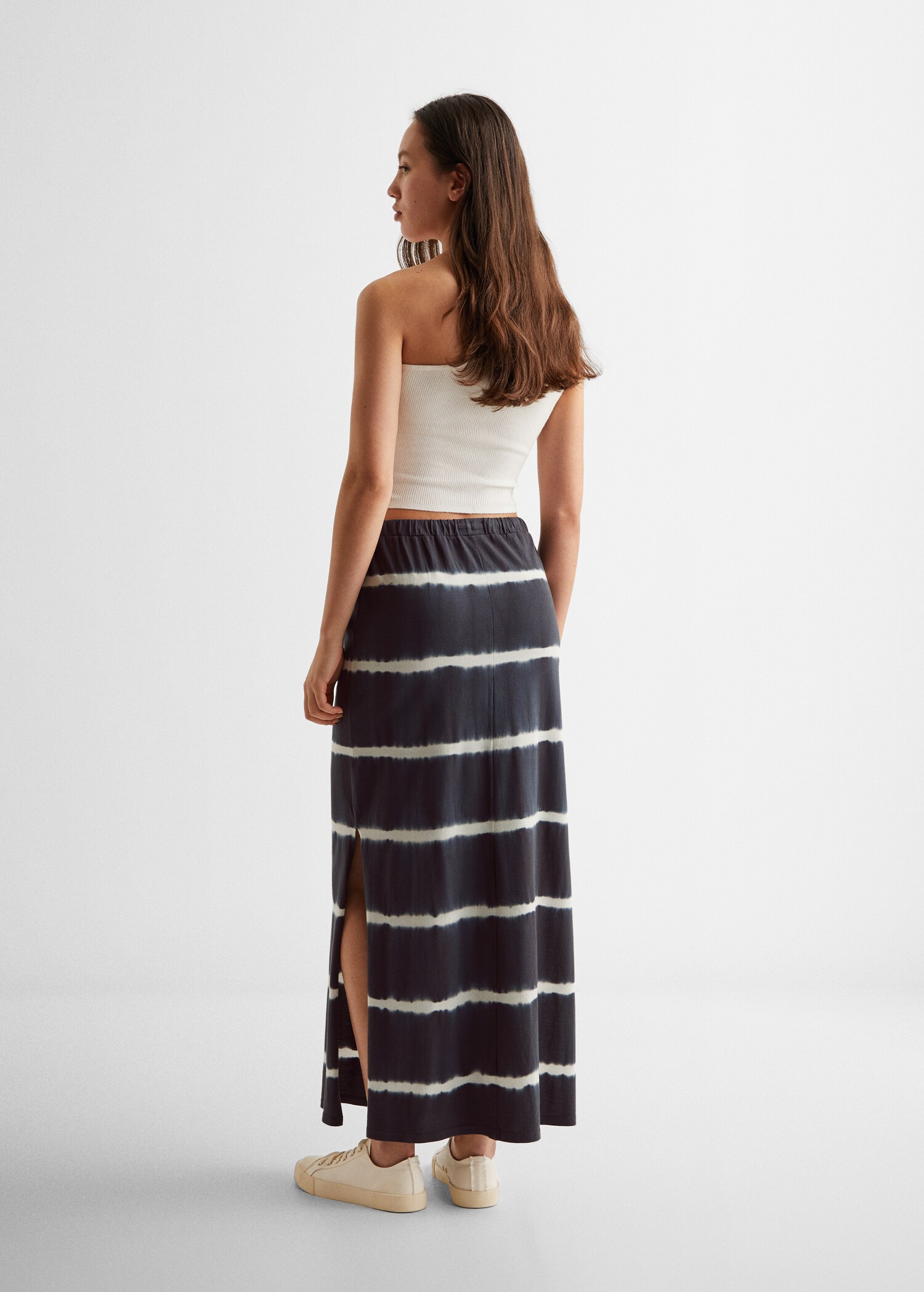 Slit long skirt - Reverse of the article