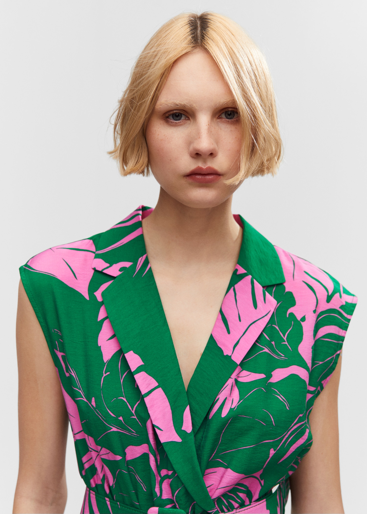 Belt printed jumpsuit - Details of the article 1