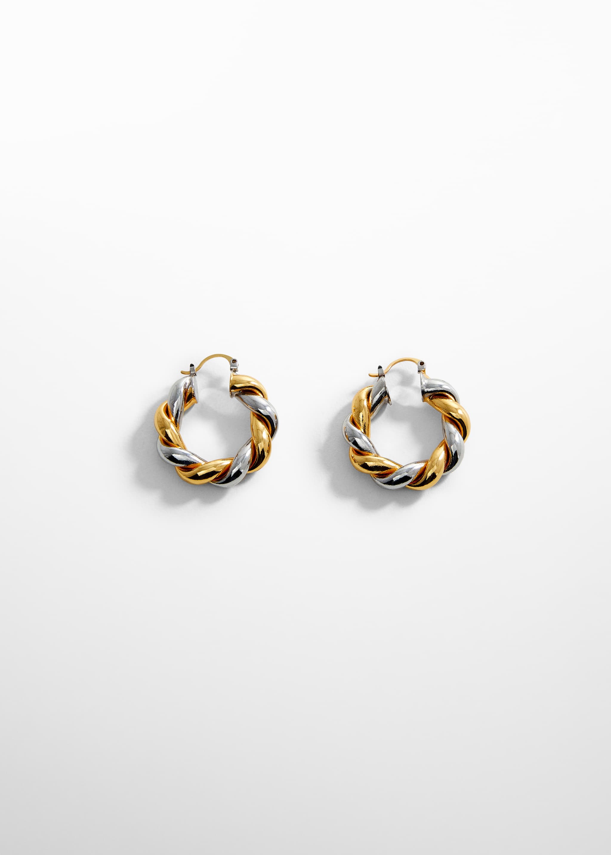 Intertwined hoop earrings - Article without model