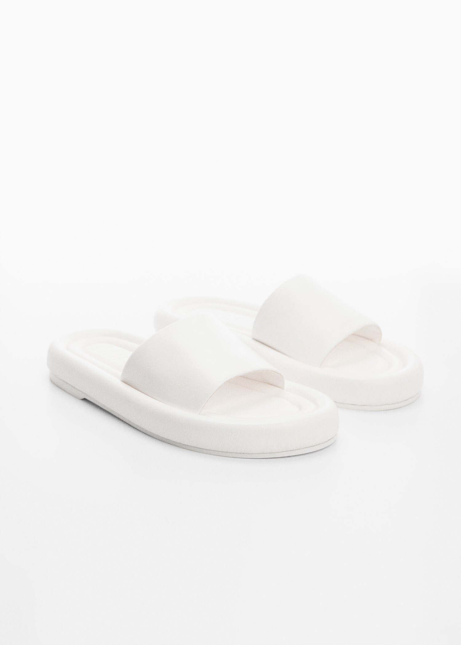 Leather sandals with a wide strap - Medium plane