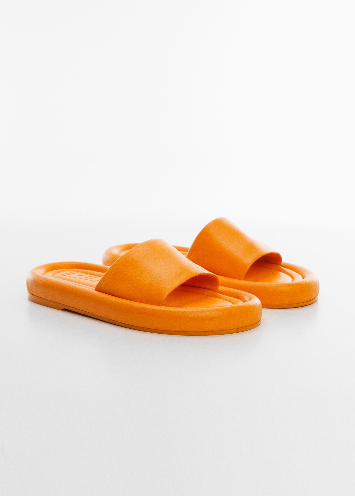 Leather sandals with a wide strap - Medium plane