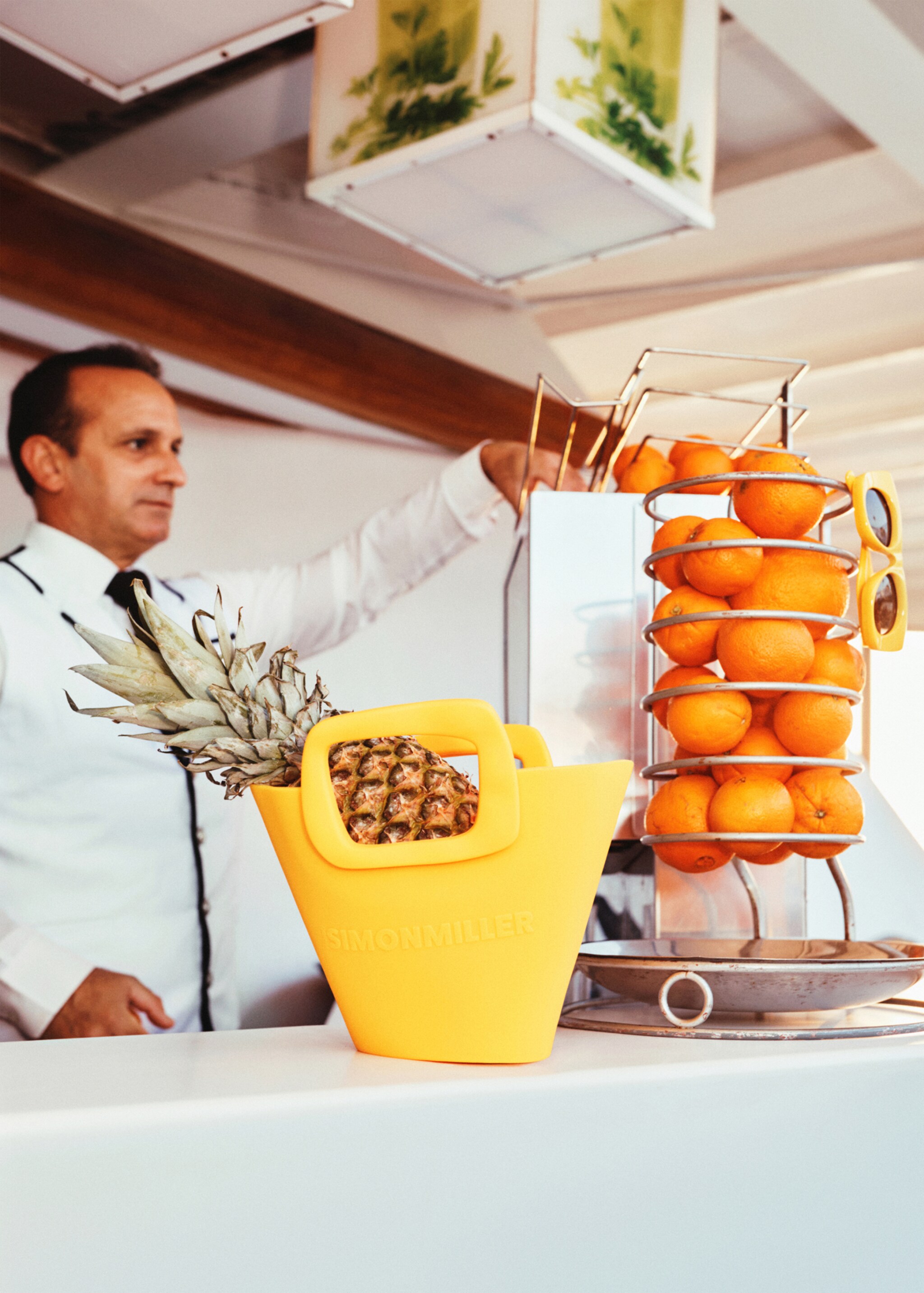 Minisac motif géométrique logo - Détail de l'article 9, Jaune. Ref: 57000358-00.