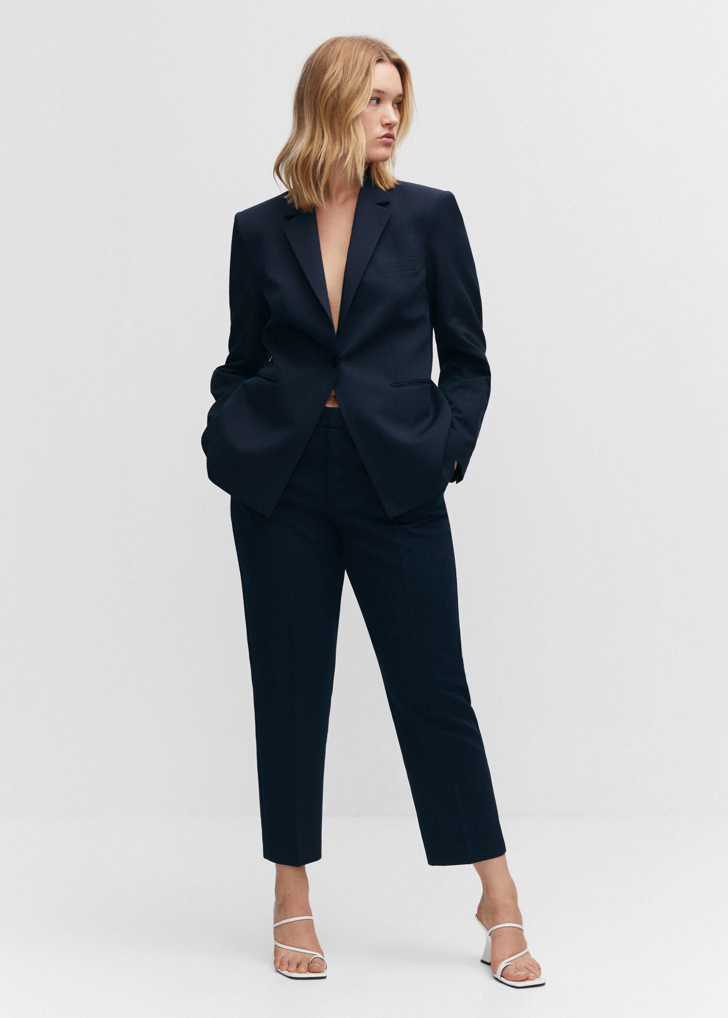 Straight suit trousers - Details of the article 3