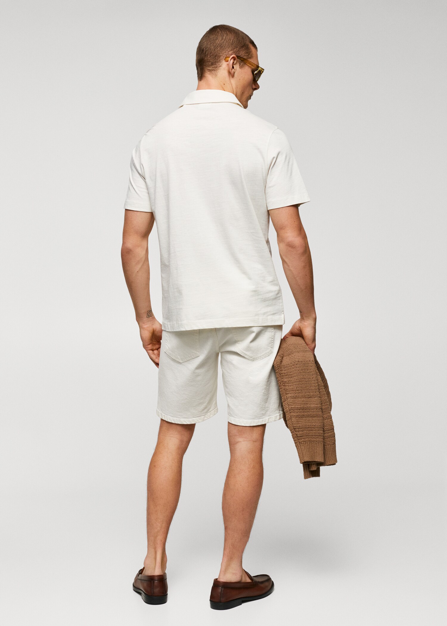 100% cotton basic polo shirt - Reverse of the article