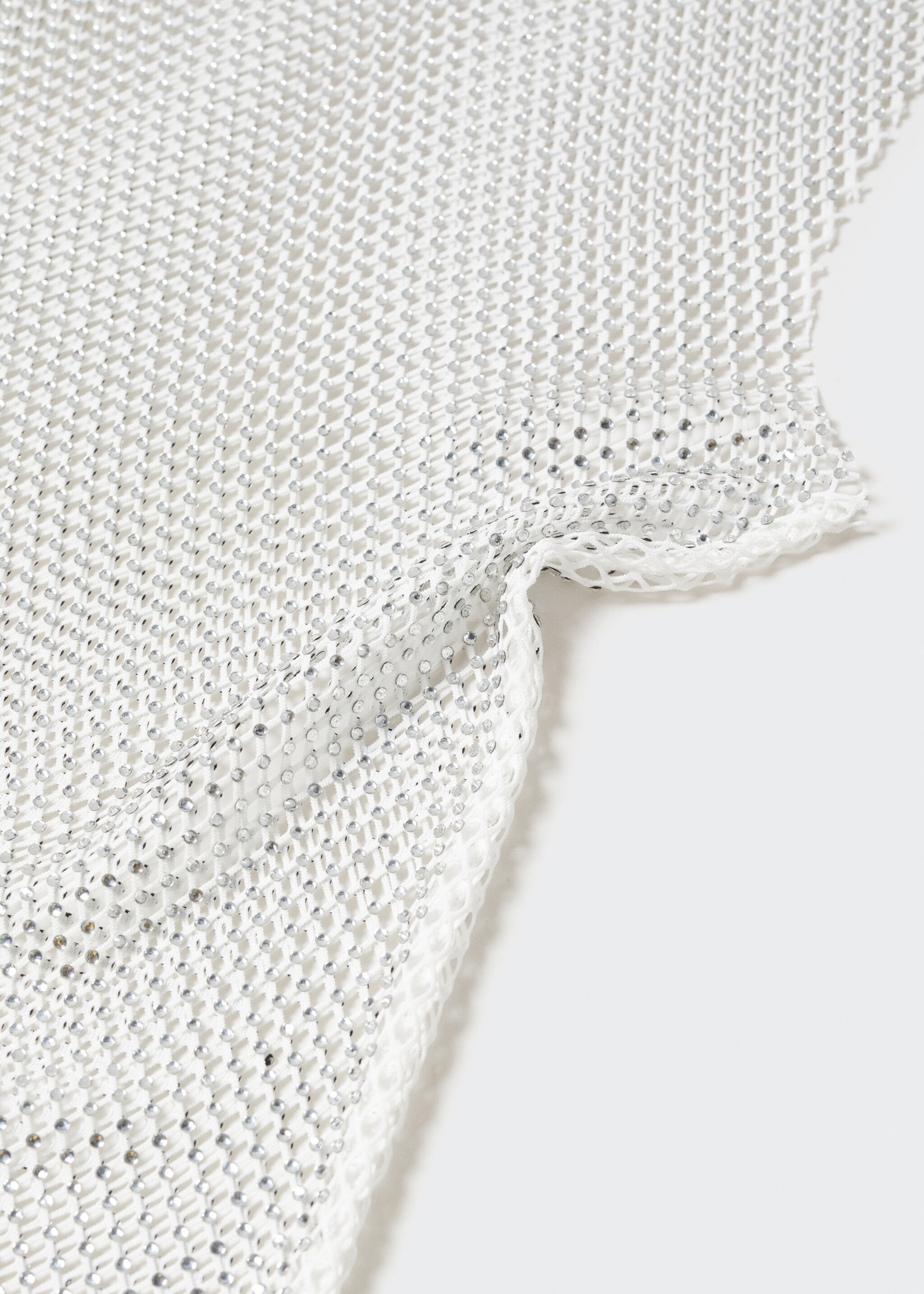 Mesh-Top mit Kristall-Detail - Detail des Artikels 8, Weiß. Ref: 57001045-00.